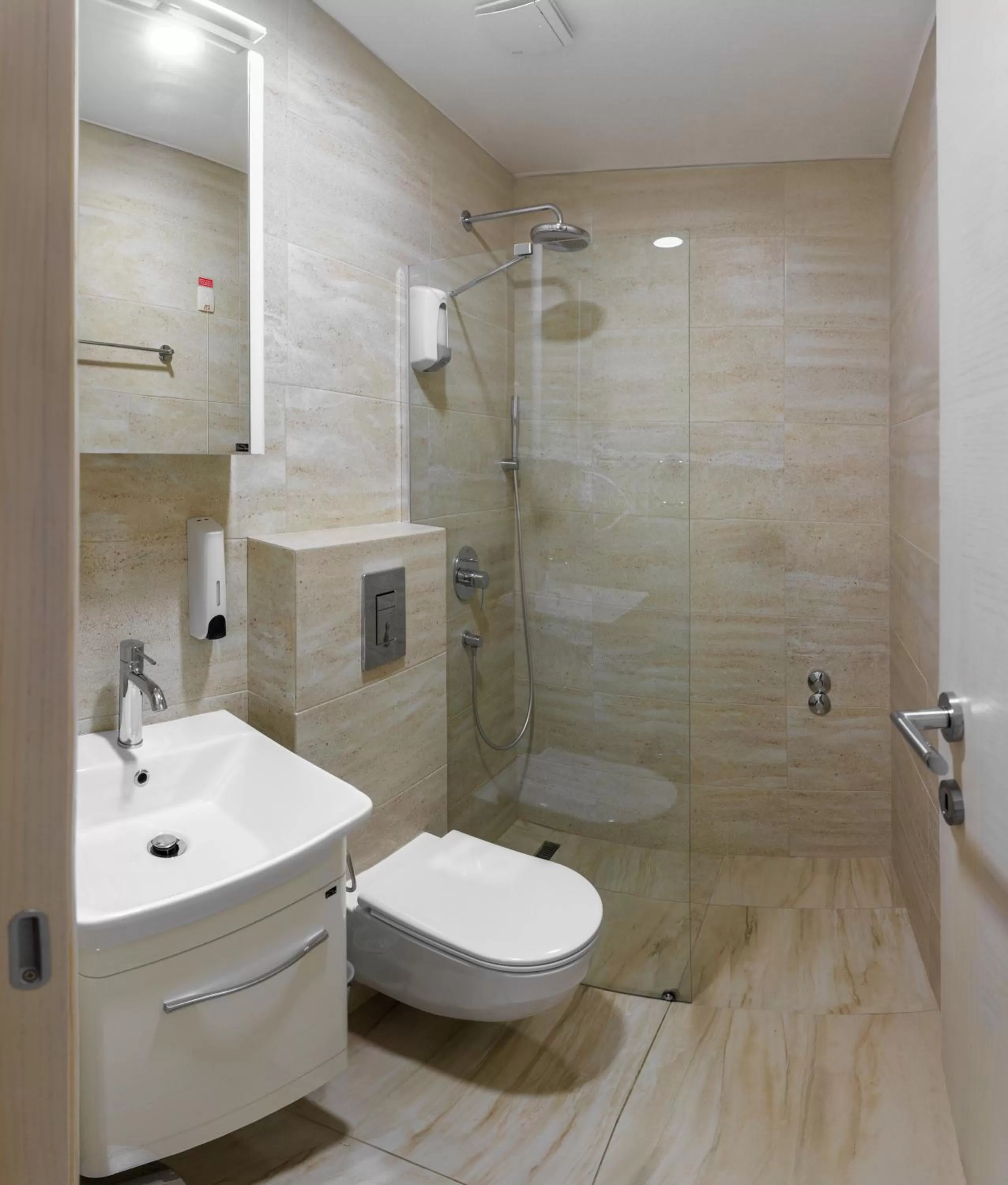 Toilet in Hotel Maksim