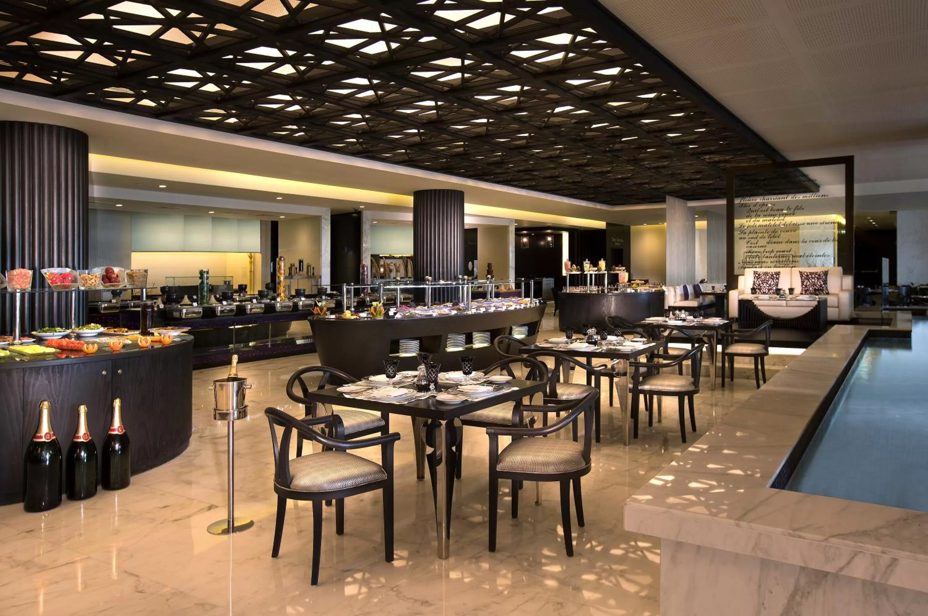 Restaurant/places to eat in Sofitel Abu Dhabi Corniche