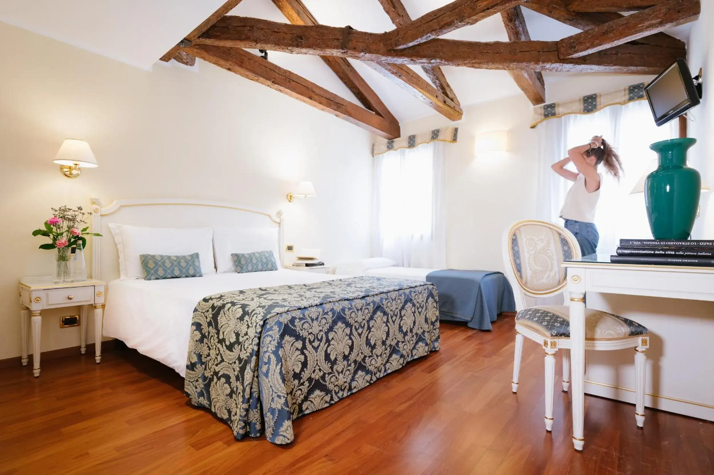 Bedroom, Bed in Hotel Do Pozzi Bedroom, Bed in Hotel Do Pozzi