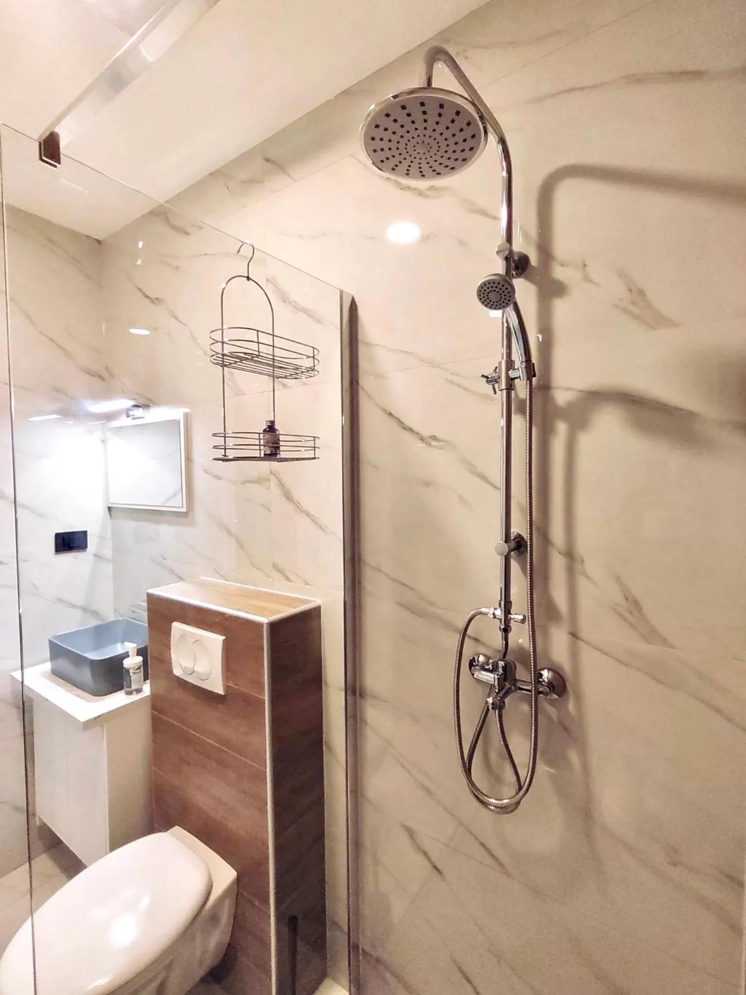 Shower, Bathroom in A8 b&b