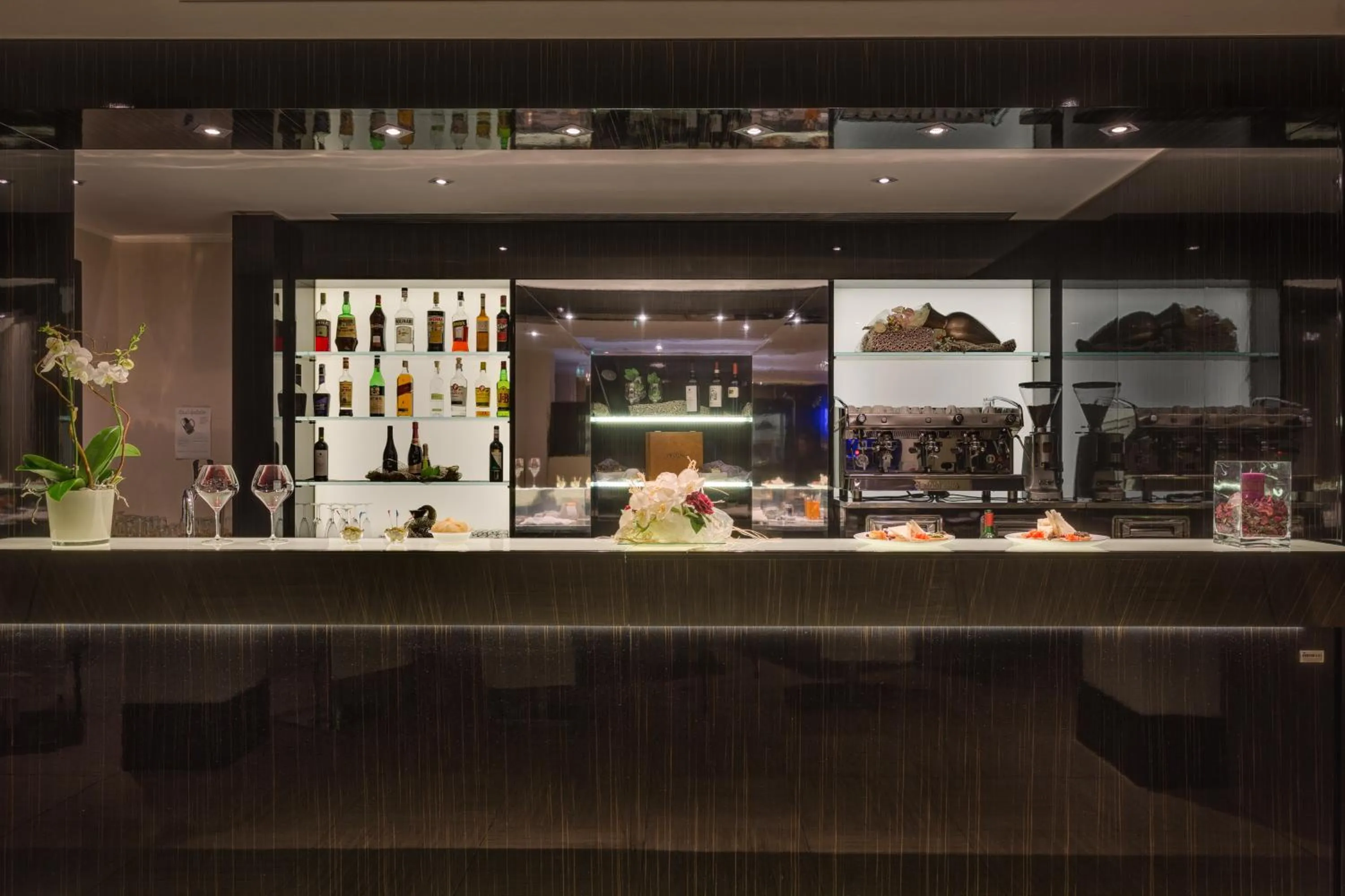 Lobby or reception in Quality Hotel Green Palace