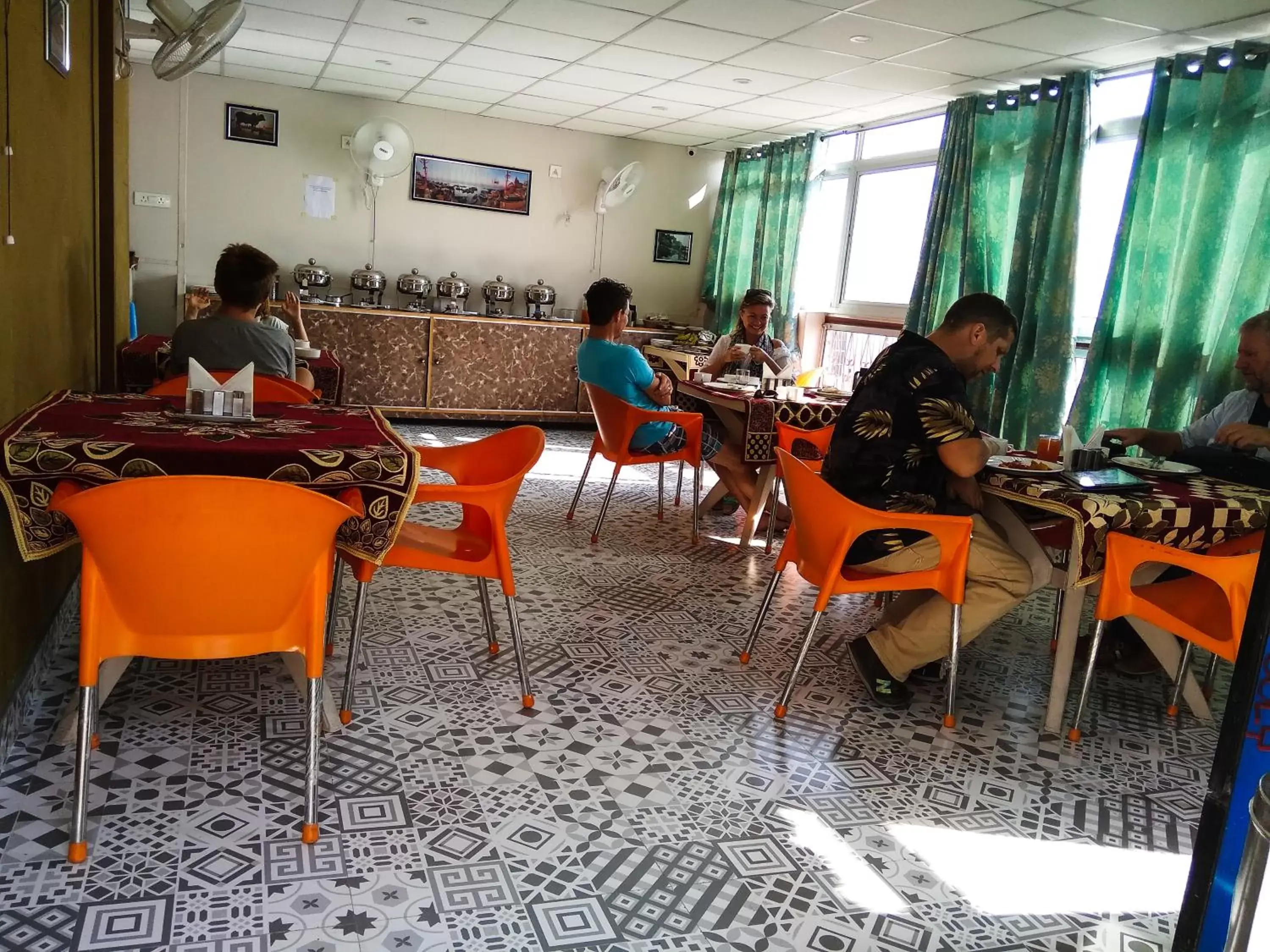 Breakfast, Restaurant/Places to Eat in Dwivedi Hotels Sri Omkar Palace Breakfast, Restaurant/Places to Eat in Dwivedi Hotels Sri Omkar Palace