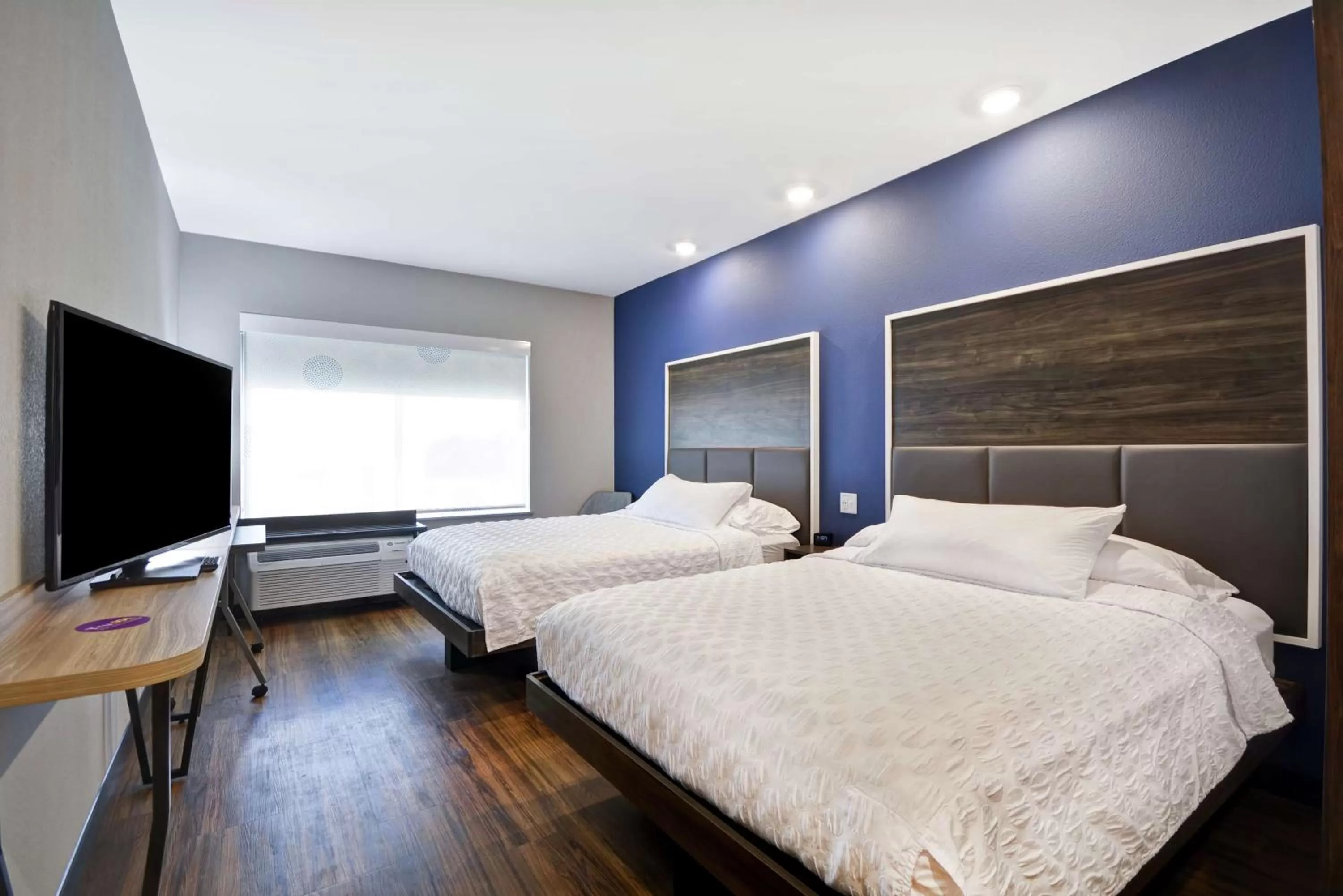 Bed in Tru By Hilton Sumter