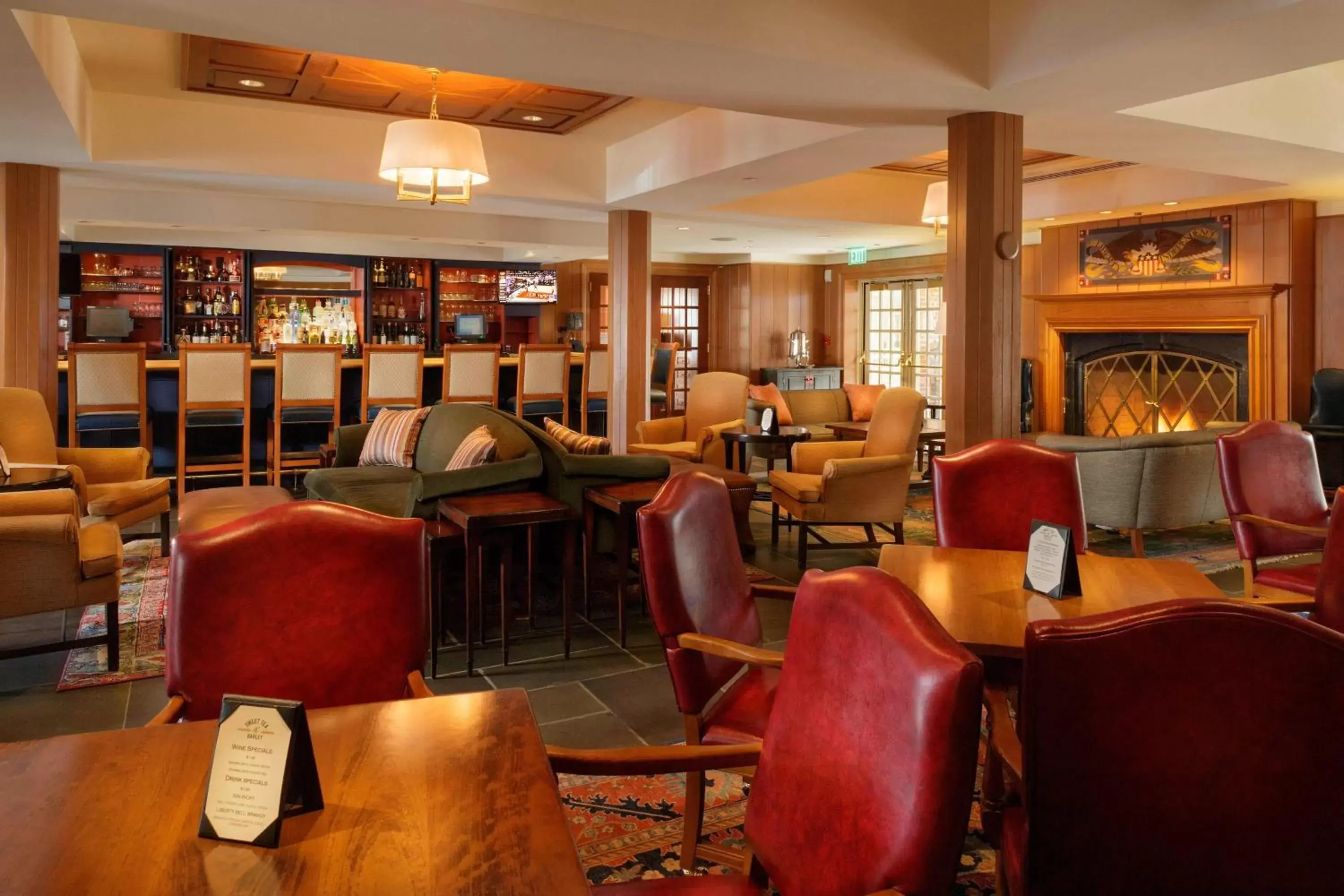 Restaurant/places to eat, Lounge/Bar in Williamsburg Lodge, Autograph Collection