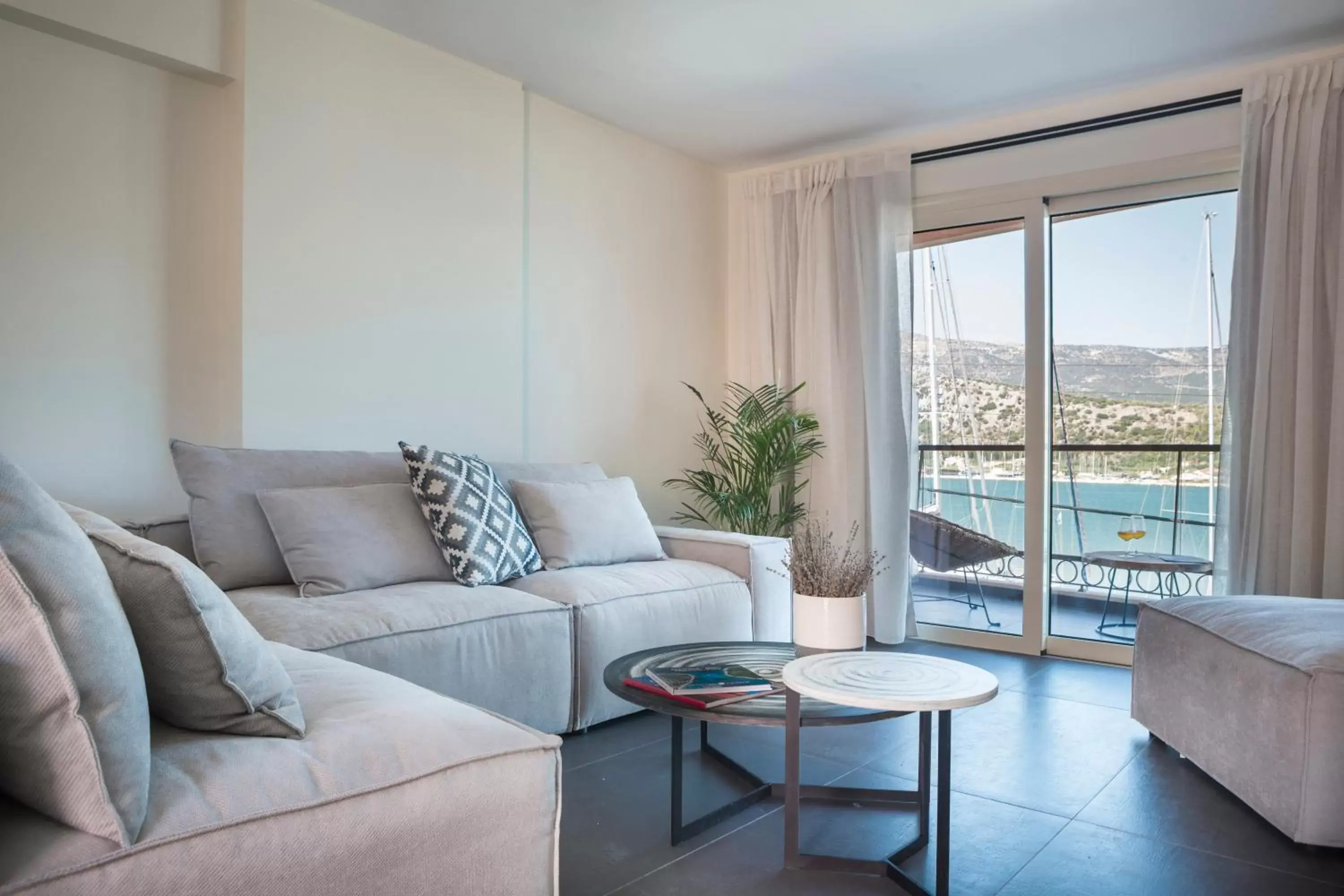 Living room, Seating Area in Argostoli Marina Suites
