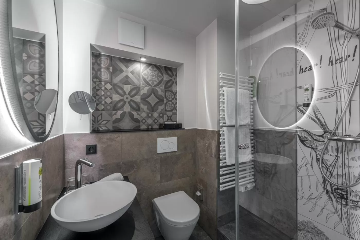 Bathroom in Hotel Schäfflerwirt