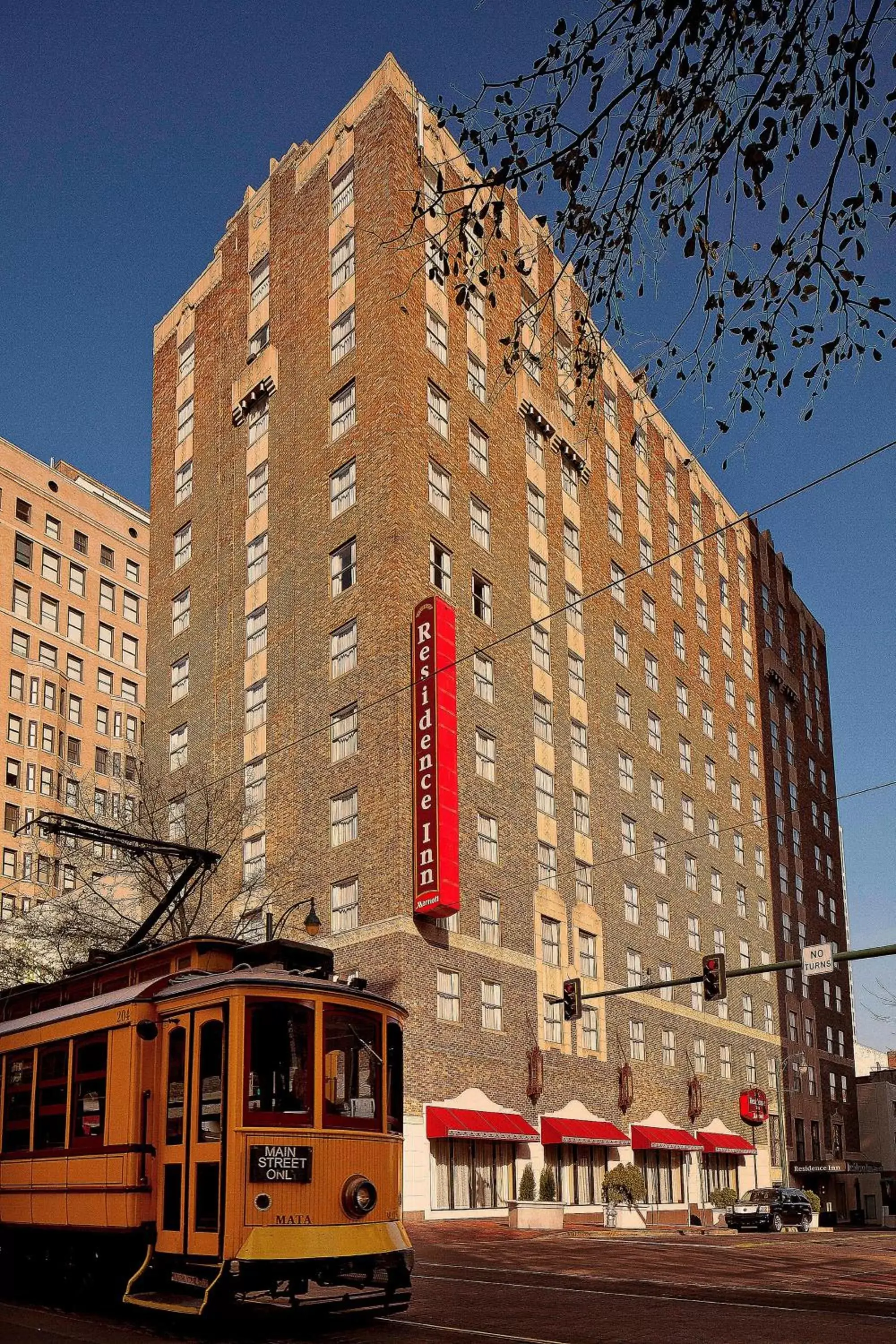 Property Building in Residence Inn Memphis Downtown