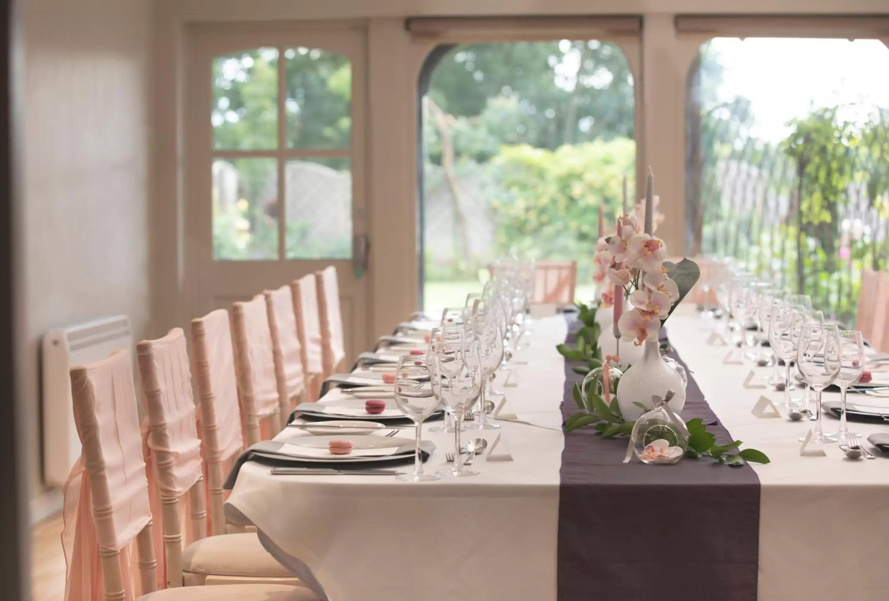 Banquet/Function facilities, Restaurant/Places to Eat in All Saints Hotel