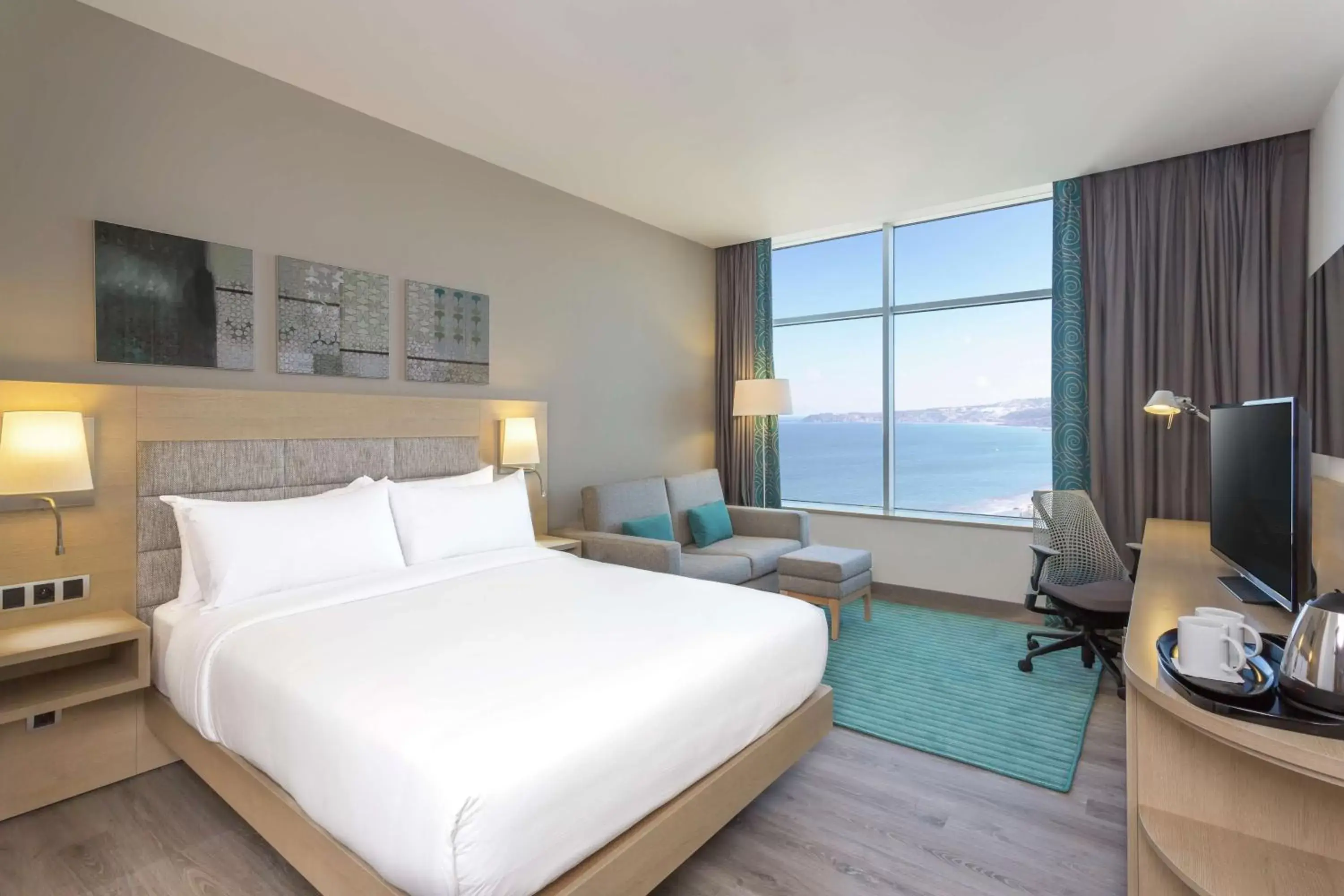 Bedroom, Bed in Hilton Garden Inn Tanger City Centre