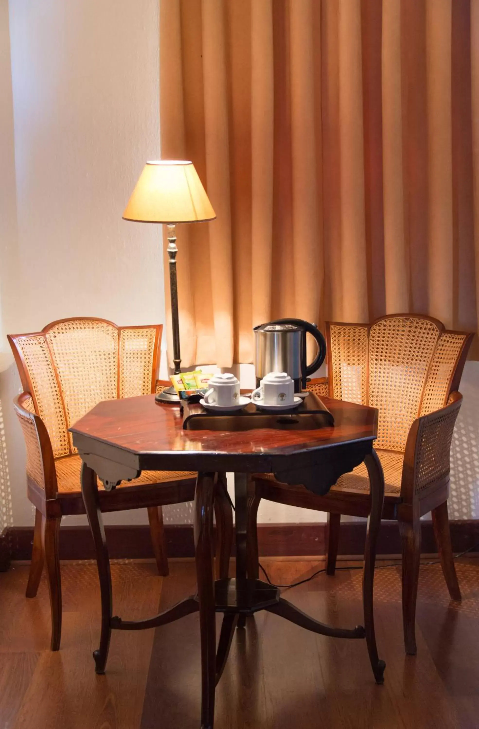 Photo of the whole room, Dining Area in Hotel l'Impératrice