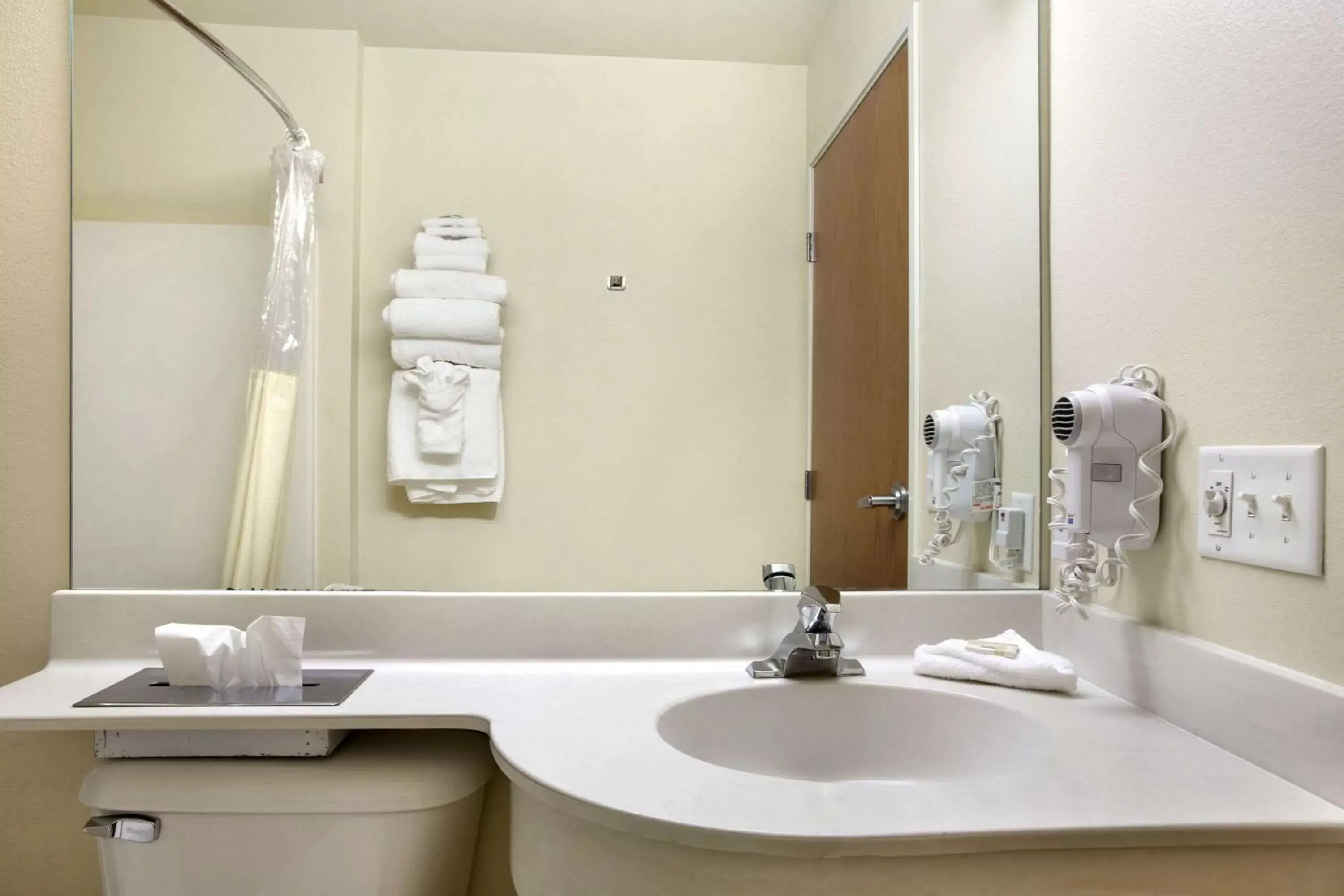 Photo of the whole room, Bathroom in Microtel Inn & Suites by Wyndham Bozeman