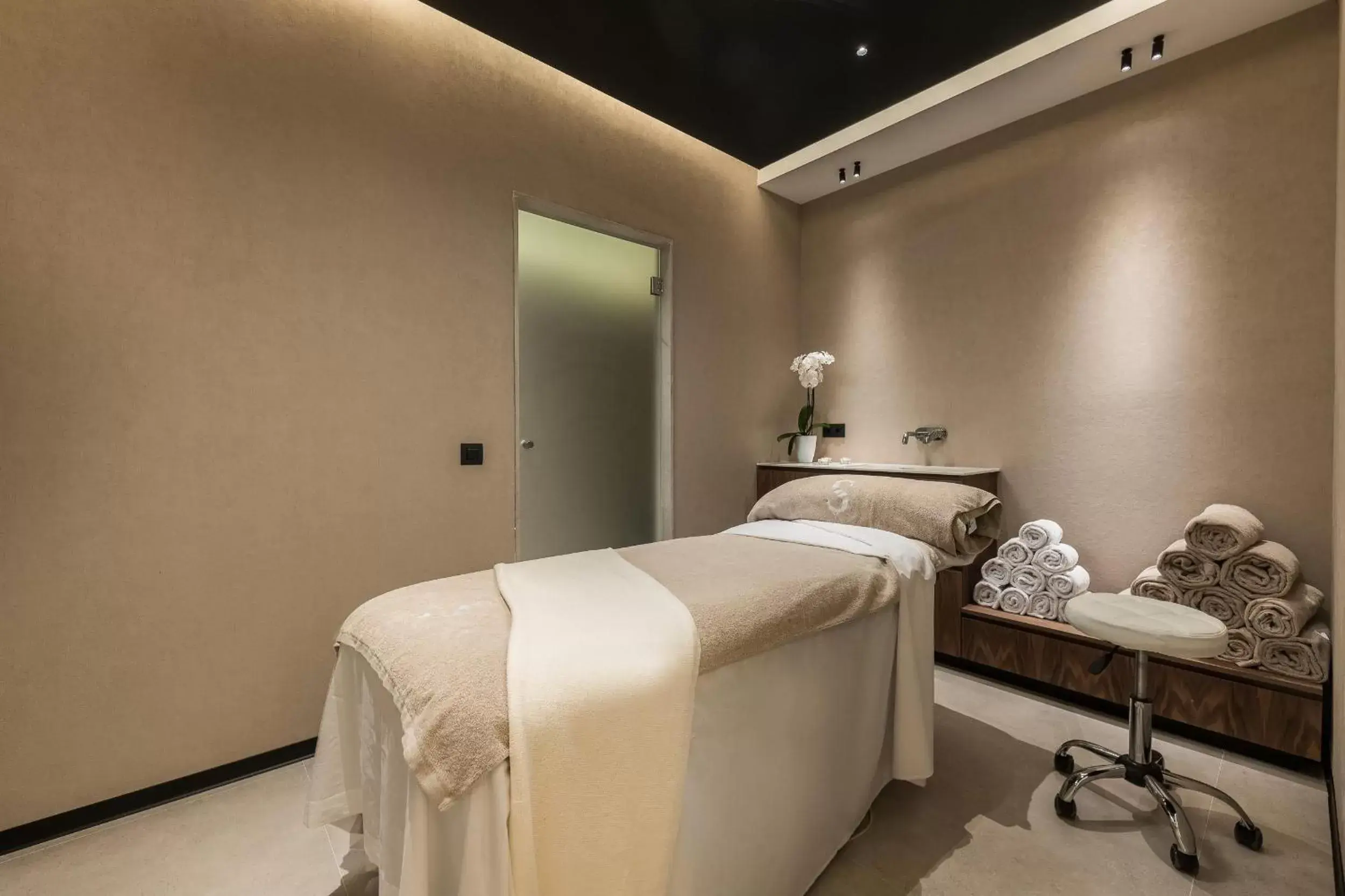 Spa and wellness centre/facilities, Bed in Pure Salt Port Adriano - Adults Only