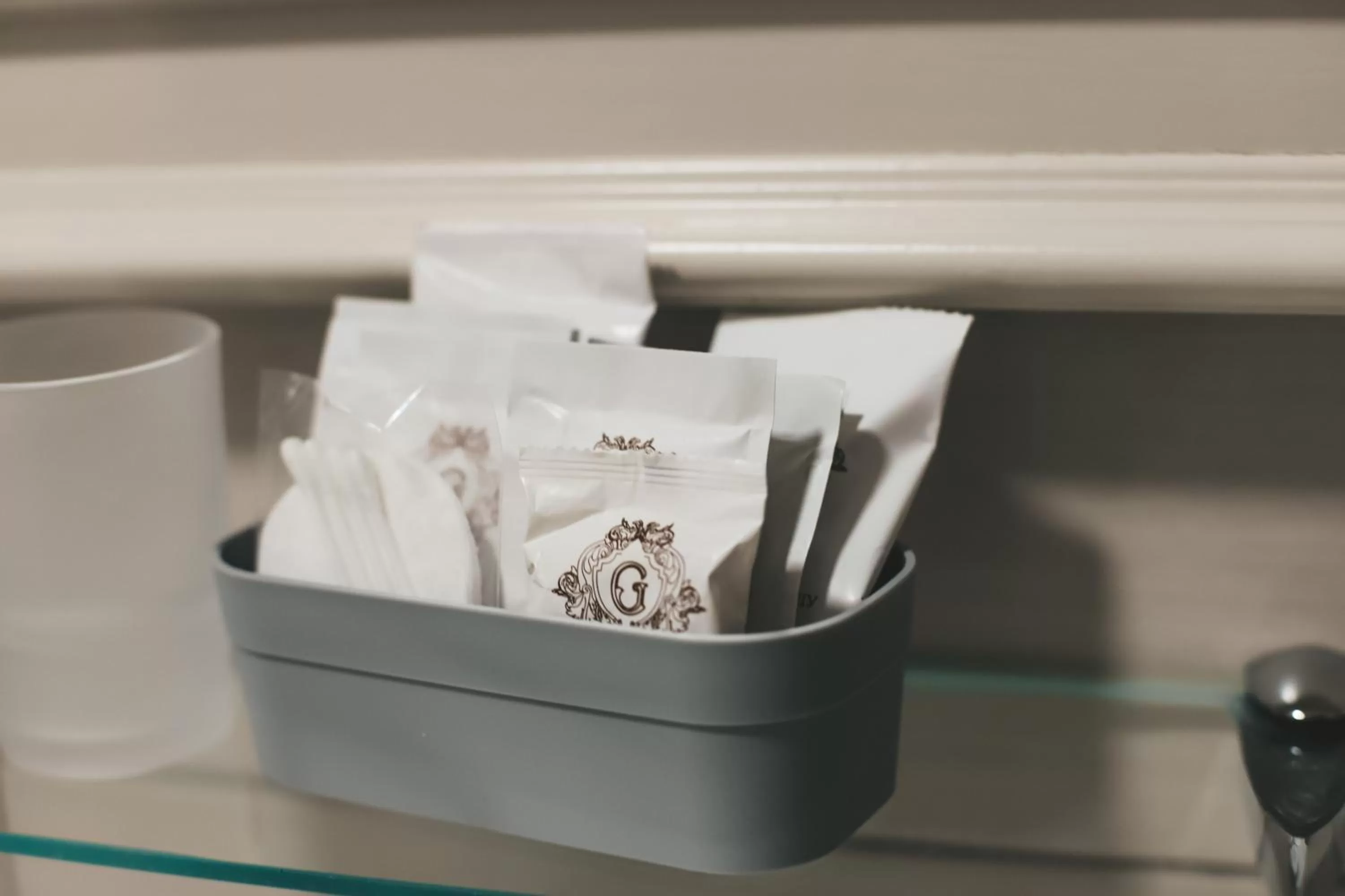 Shower in Georg Palace Hotel