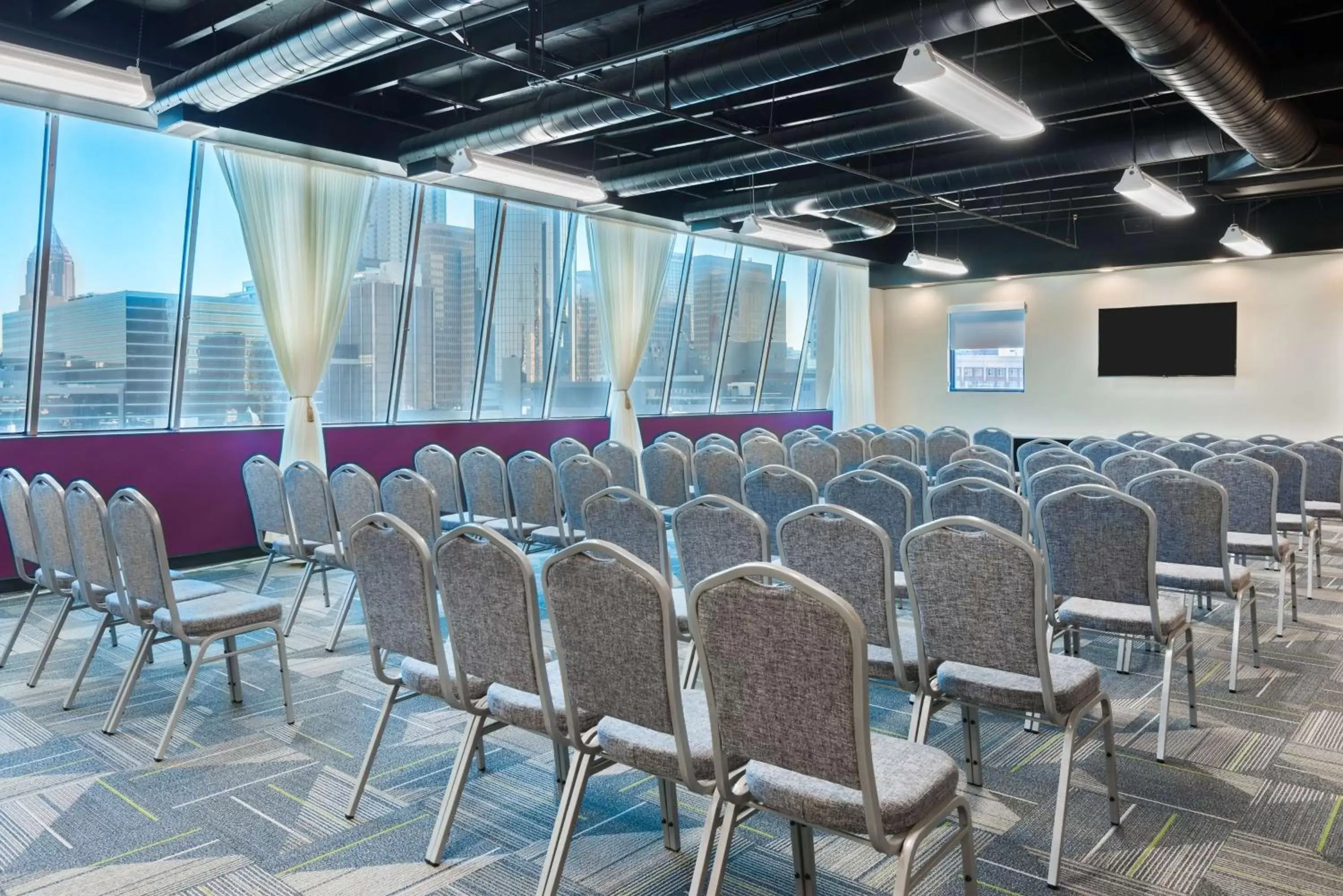 Meeting/conference room in Home2 Suites by Hilton Atlanta Downtown