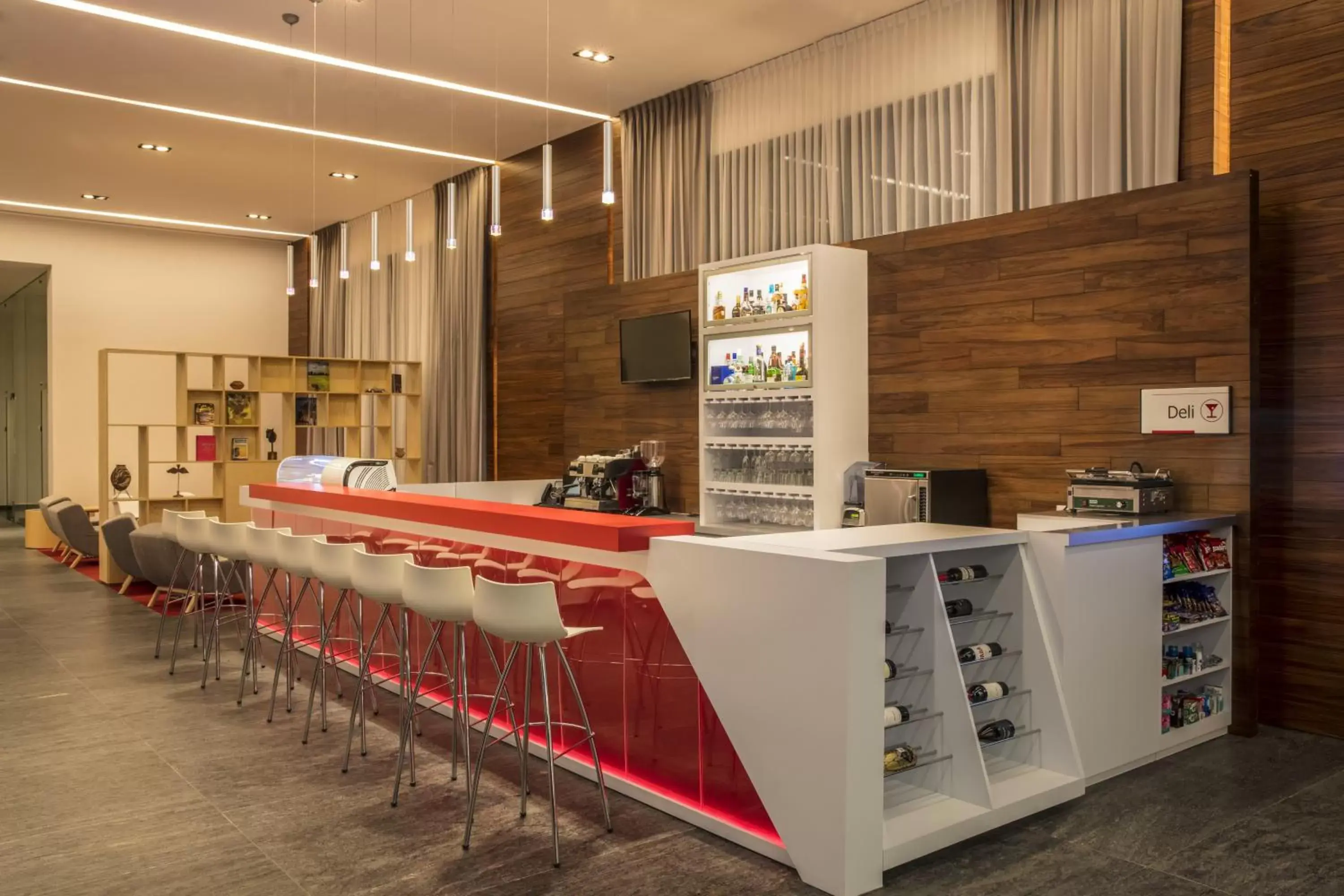 Lounge or bar in Fiesta Inn Chihuahua Fashion Mall Lounge or bar in Fiesta Inn Chihuahua Fashion Mall