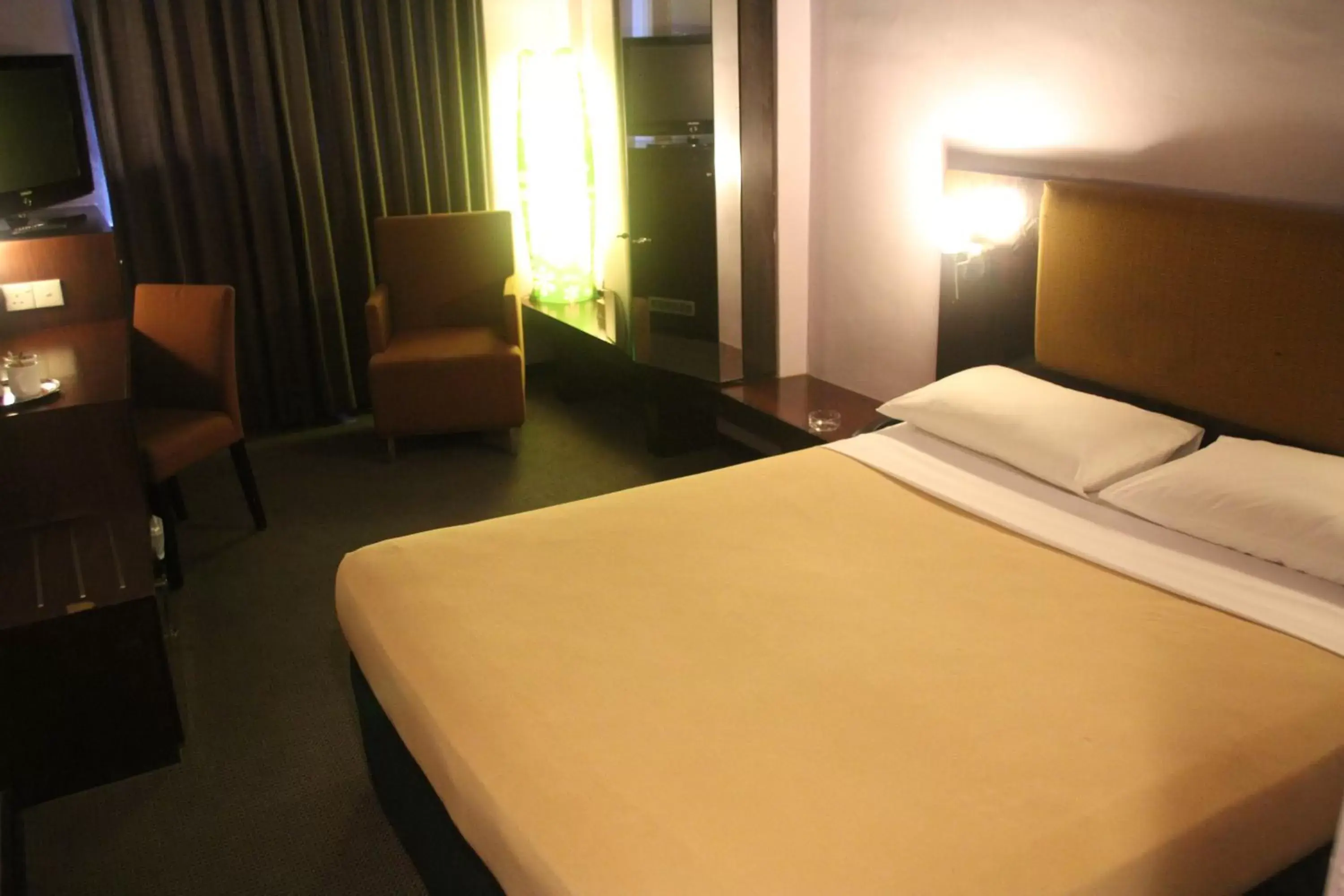 Standard Double Room in Strand Hotel Standard Double Room in Strand Hotel