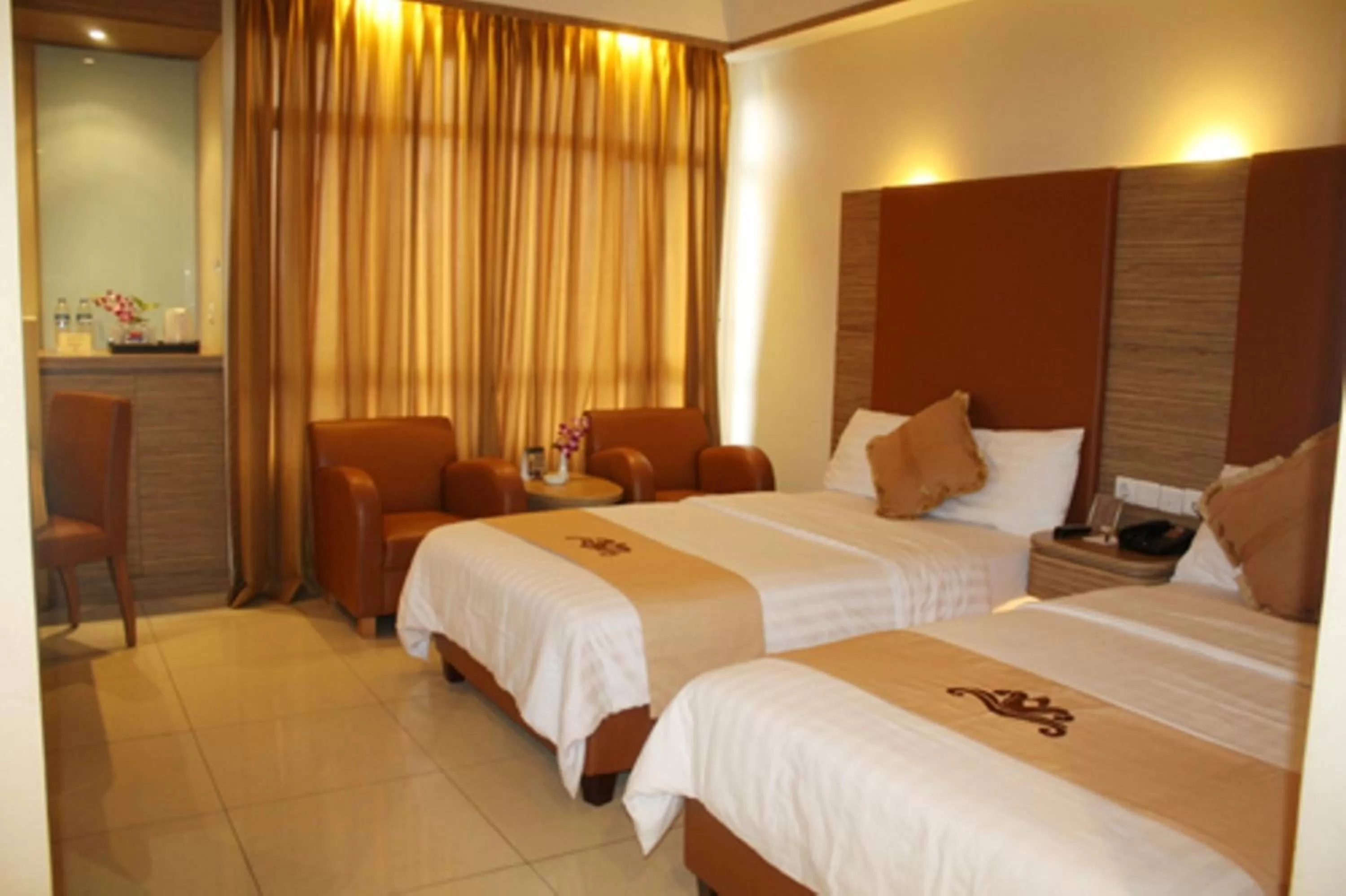 Deluxe Twin Room in Grand Pasundan Convention Hotel