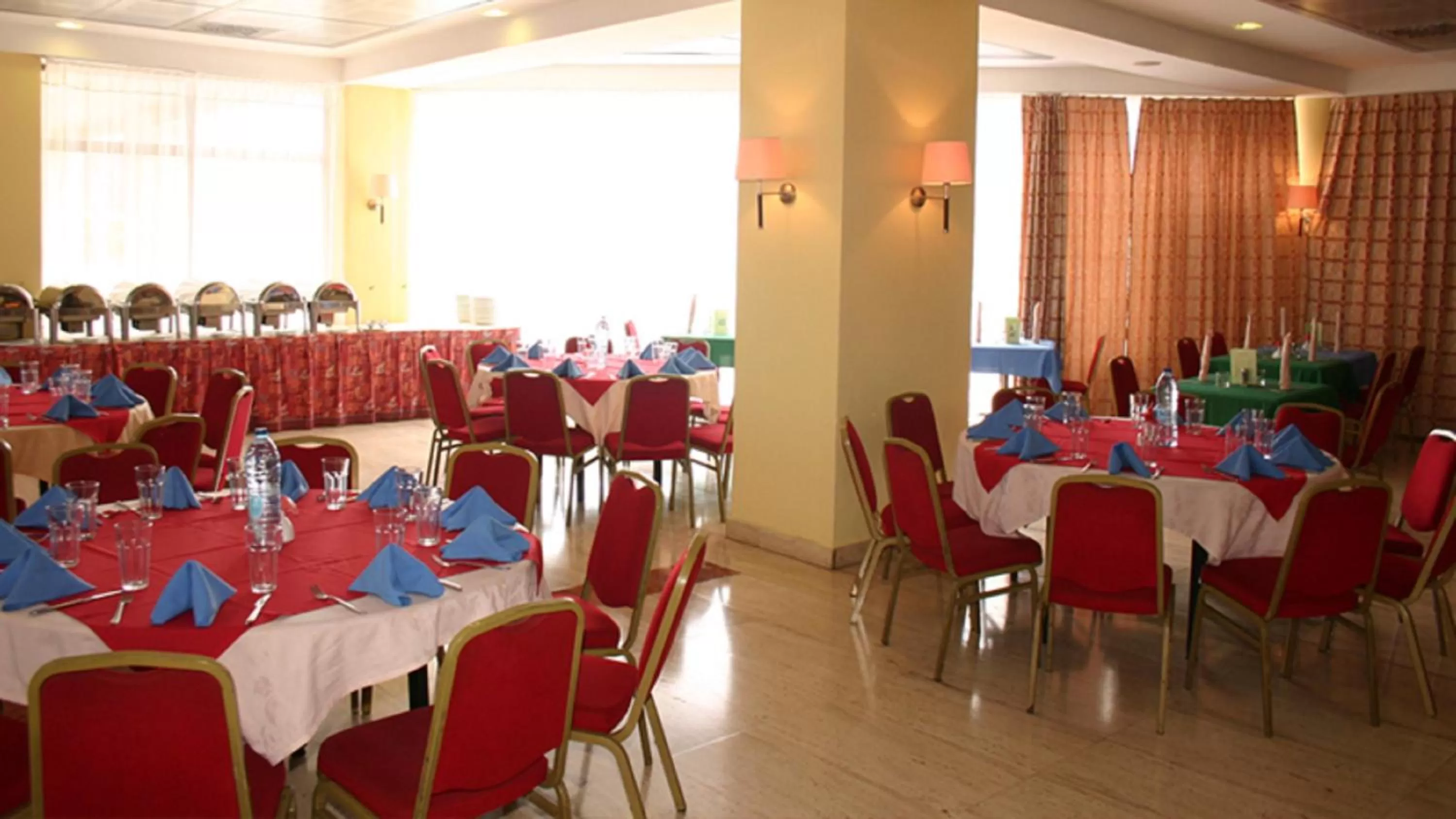 Restaurant/Places to Eat in Djeuga Palace Hotel