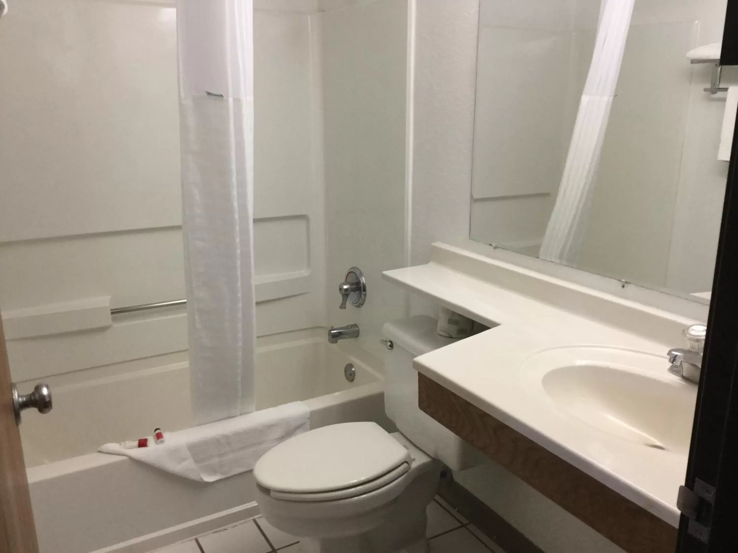 Queen Room with Two Queen Beds - Non-Smoking in Super 8 by Wyndham New Stanton Queen Room with Two Queen Beds - Non-Smoking in Super 8 by Wyndham New Stanton