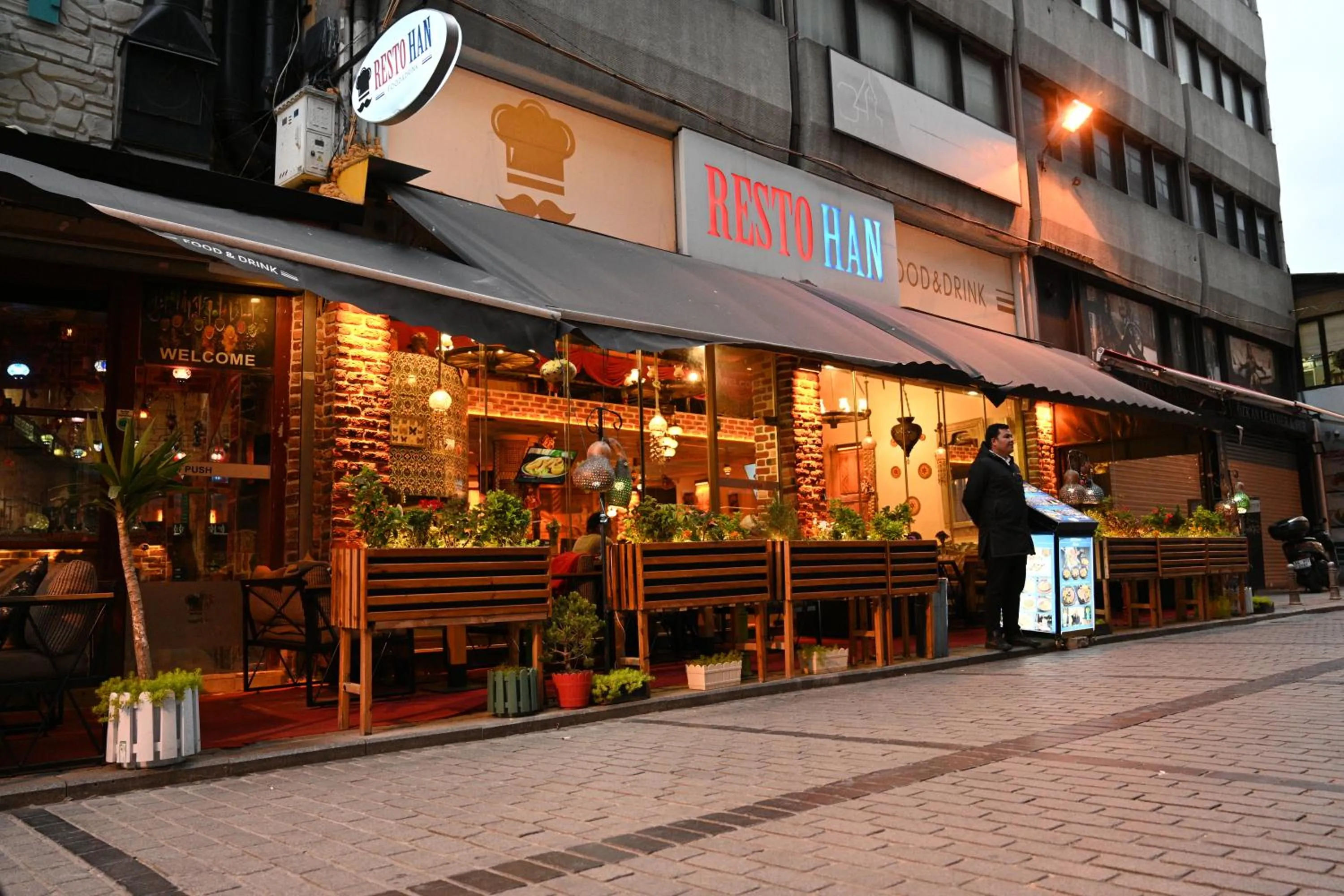 Restaurant/places to eat in Ethnica Suites