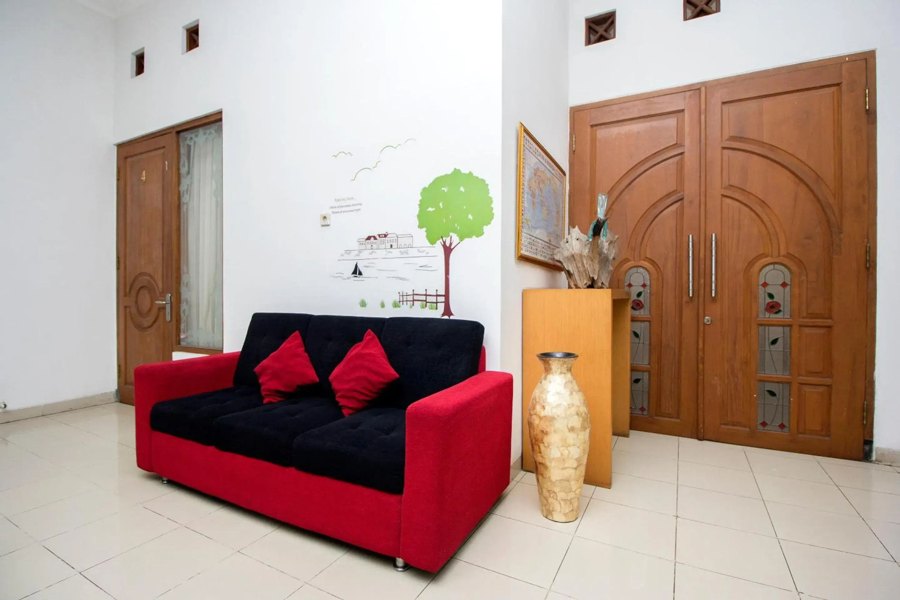 Lobby or reception, Seating Area in Collection O 1061 Aliya Homestay