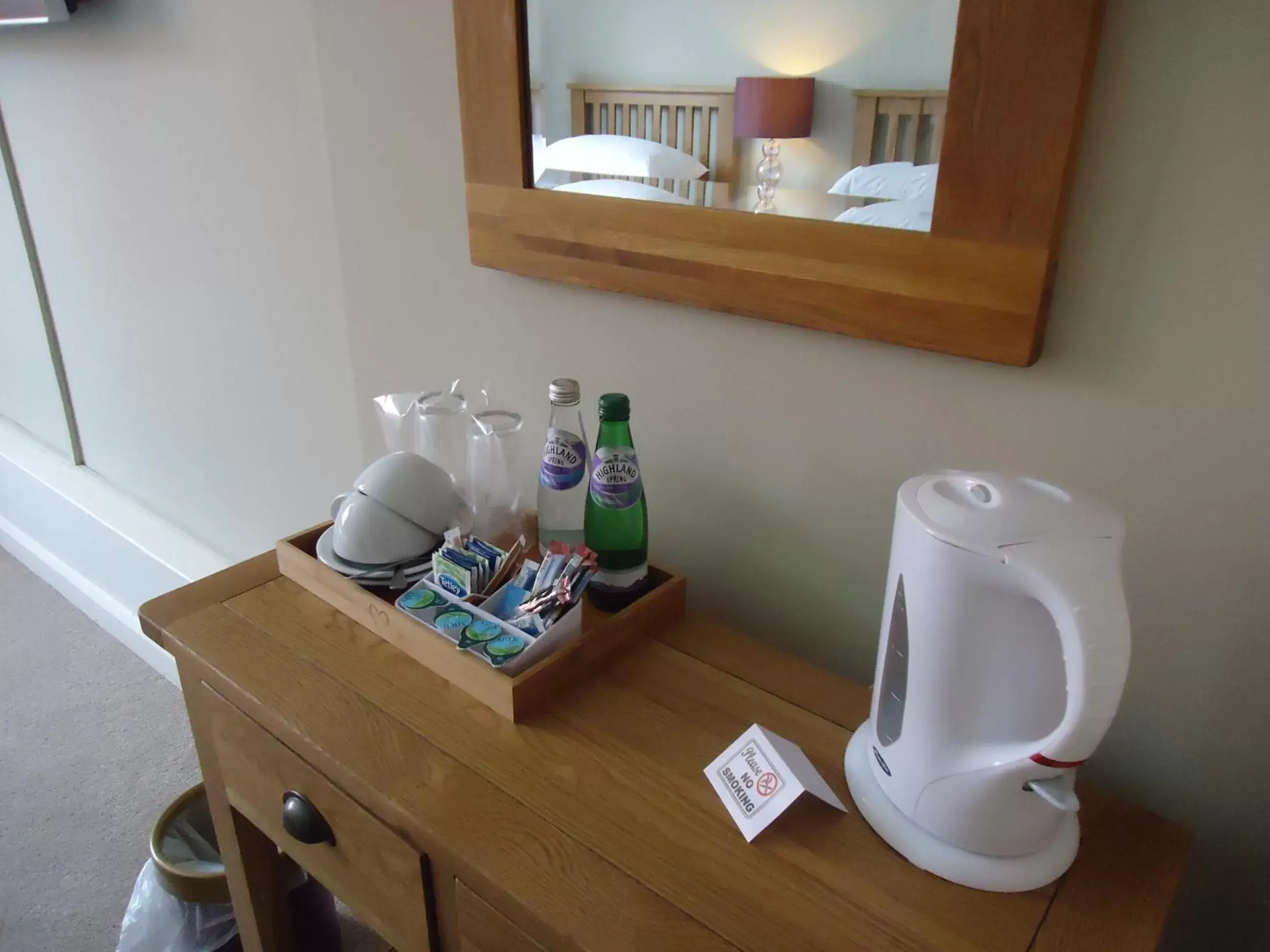 Standard Double Room - single occupancy in Royal Oak Hotel Standard Double Room - single occupancy in Royal Oak Hotel