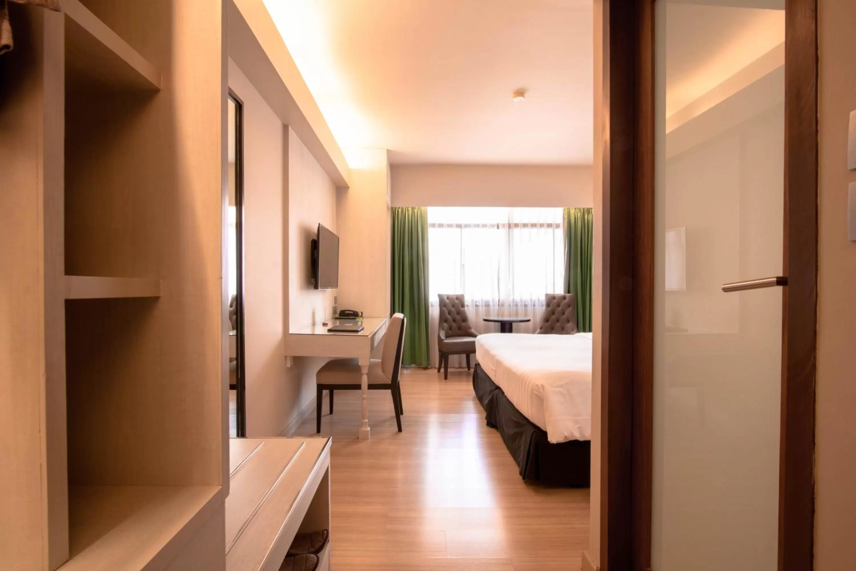 Photo of the whole room, Bed in The Residence Rajtaevee Hotel