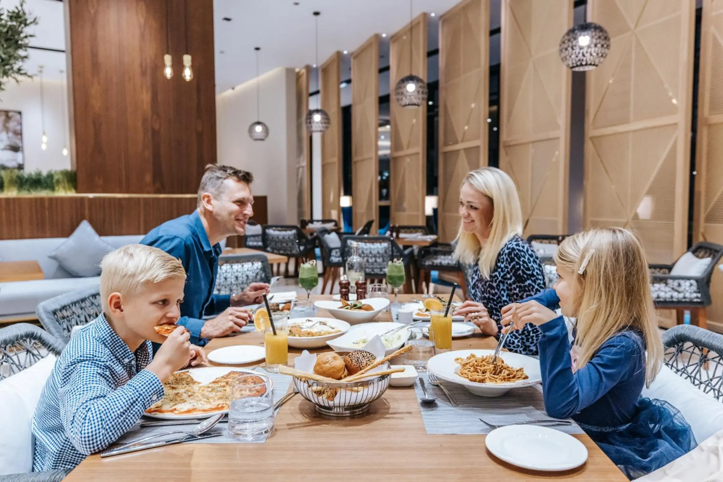 Restaurant/places to eat in Maani Muscat Hotel & Suites Restaurant/places to eat in Maani Muscat Hotel & Suites