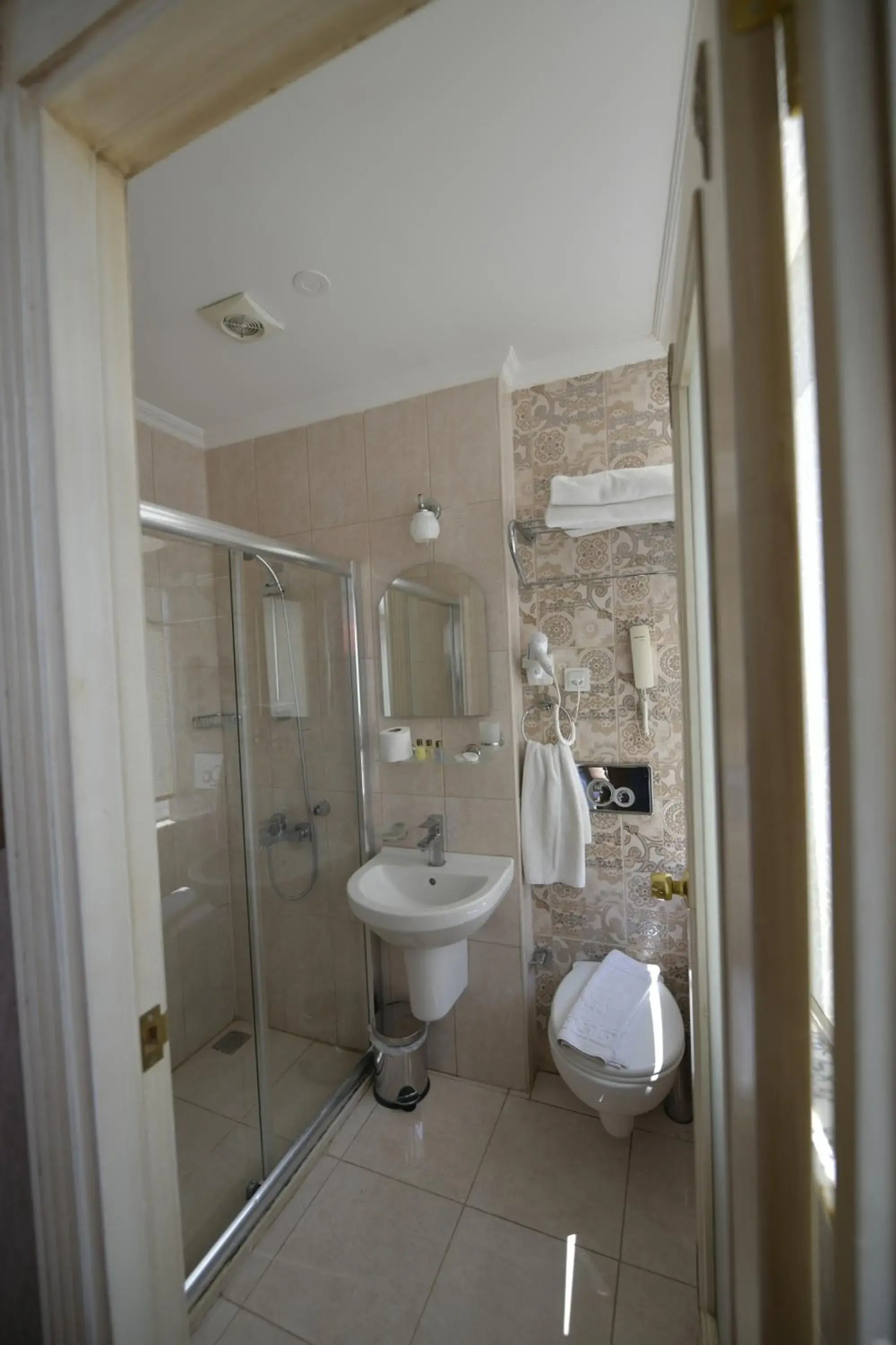 Shower, Bathroom in Kaftan Hotel