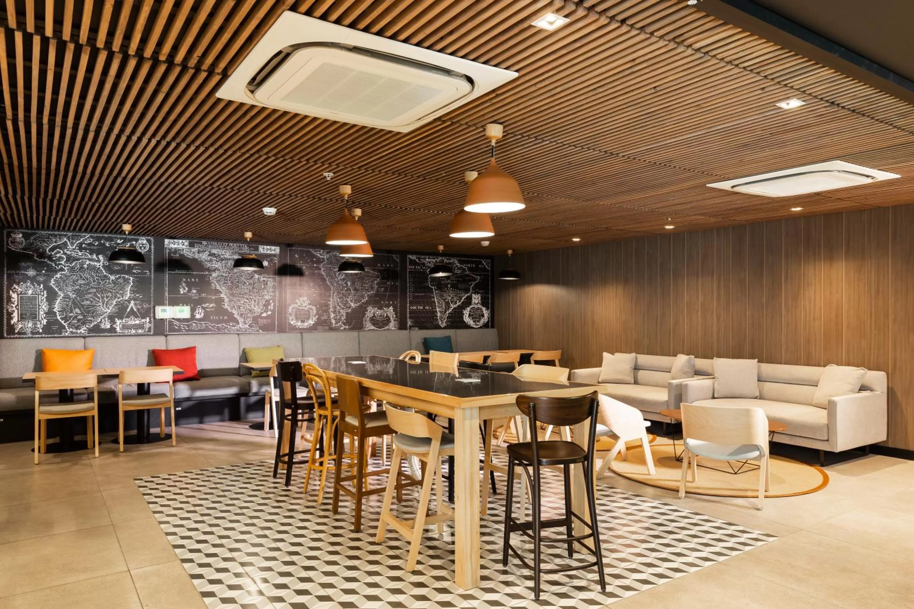 Restaurant/places to eat in Novotel Santiago Providencia