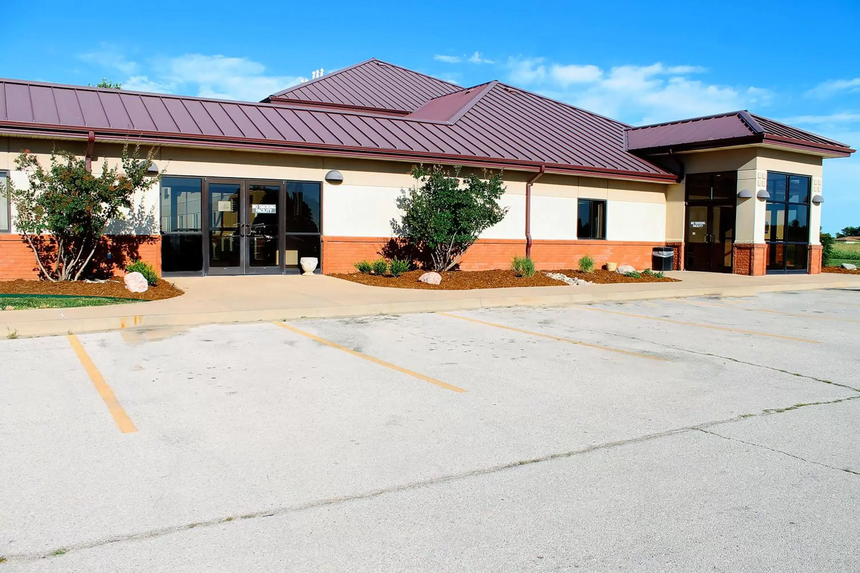 Property building in Americas Best Value Inn-Fredonia Property building in Americas Best Value Inn-Fredonia