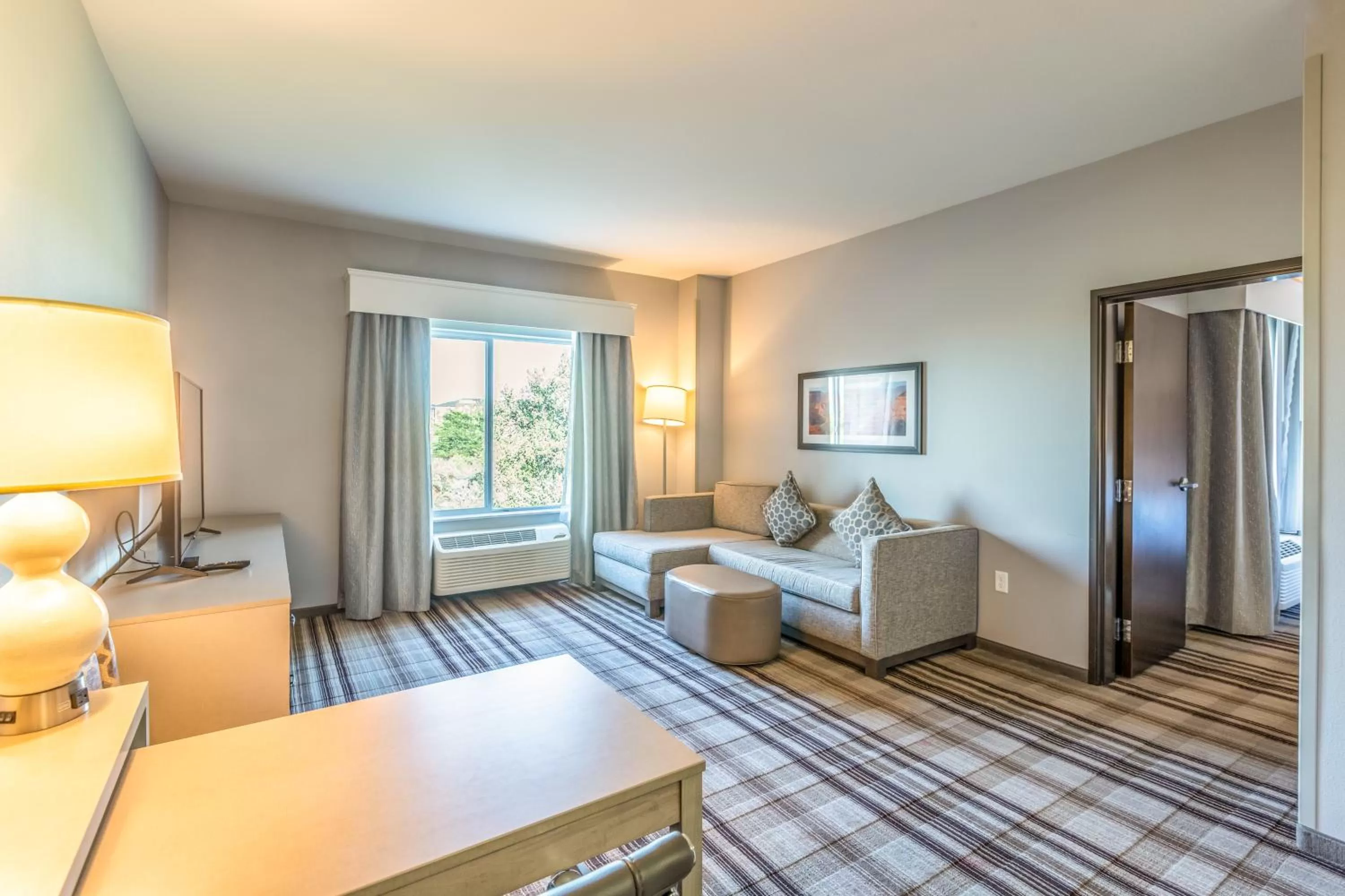 TV and multimedia, Bed in Hawthorn Extended Stay by Wyndham Loveland