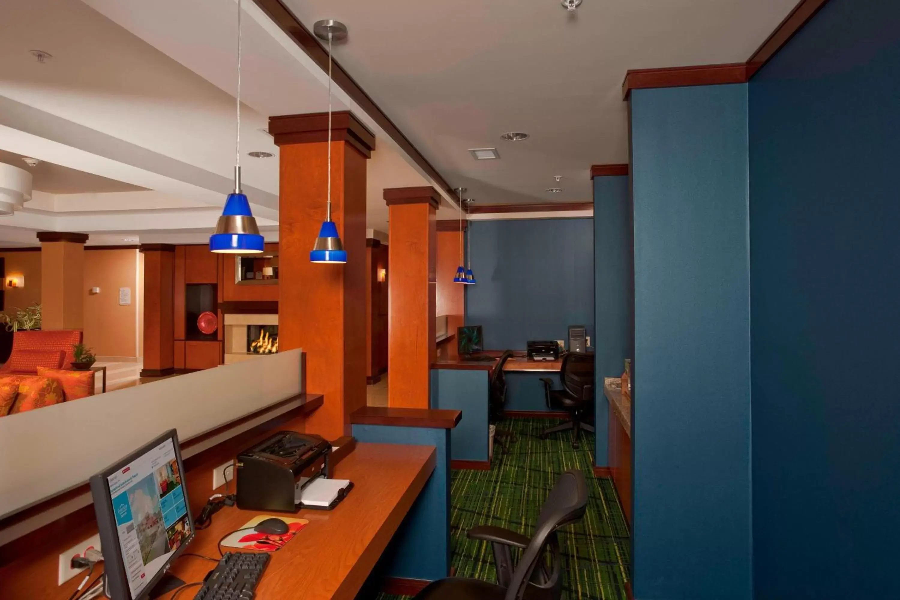 Business facilities in Fairfield Inn & Suites by Marriott Brunswick Freeport