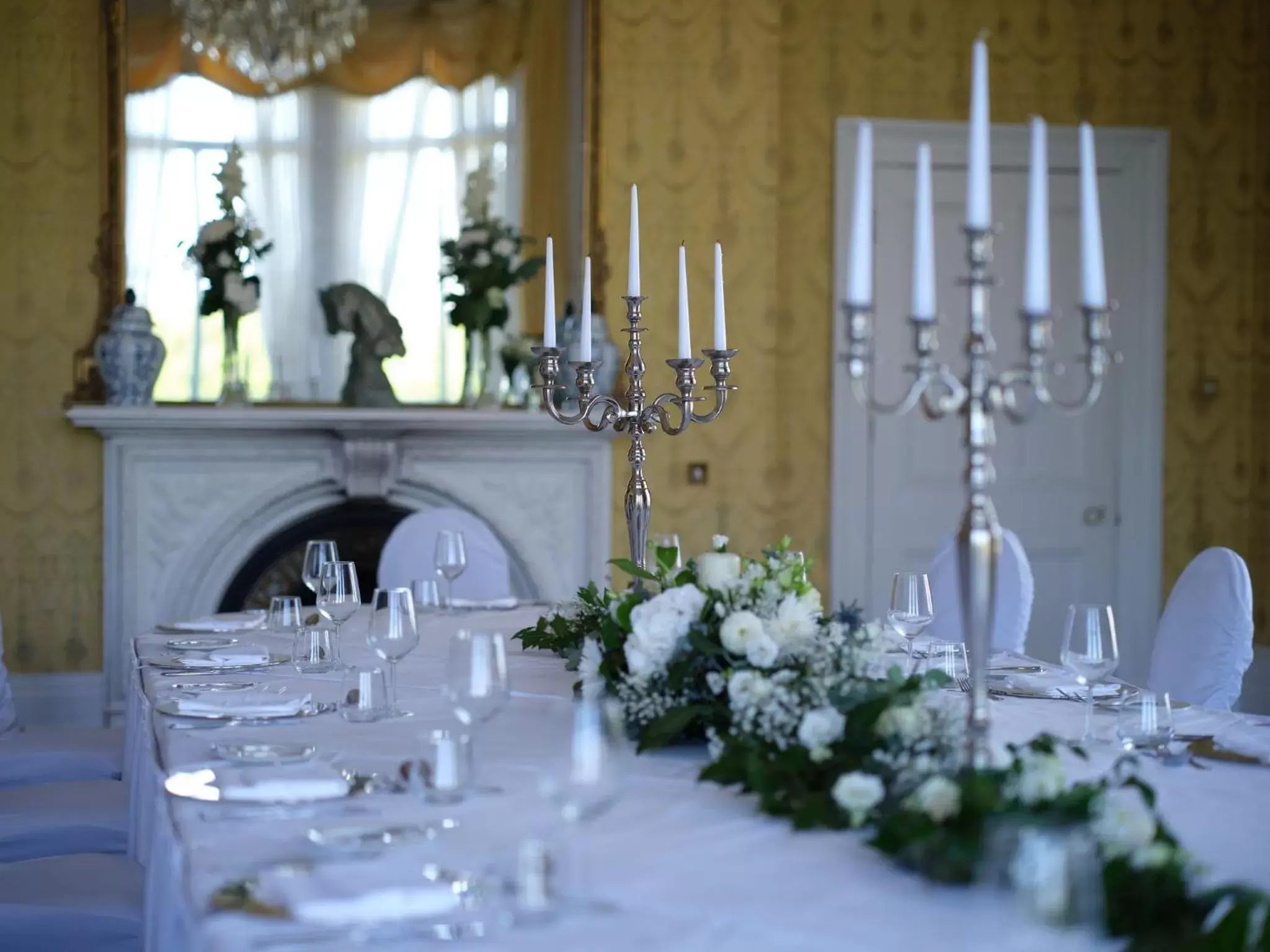 Banquet/Function facilities, Restaurant/Places to Eat in Lyrath Estate