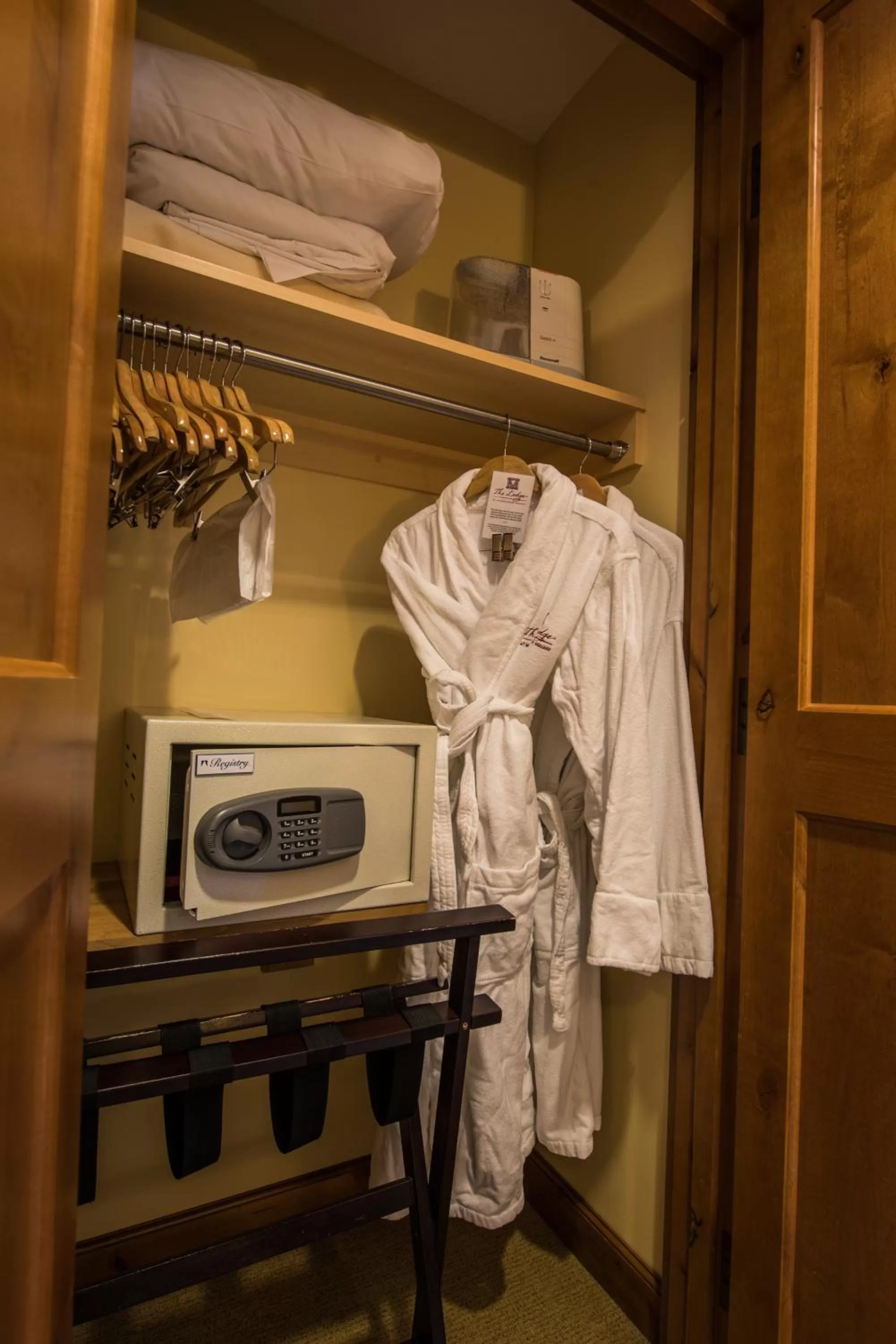 The Lodge at Mountaineer Square