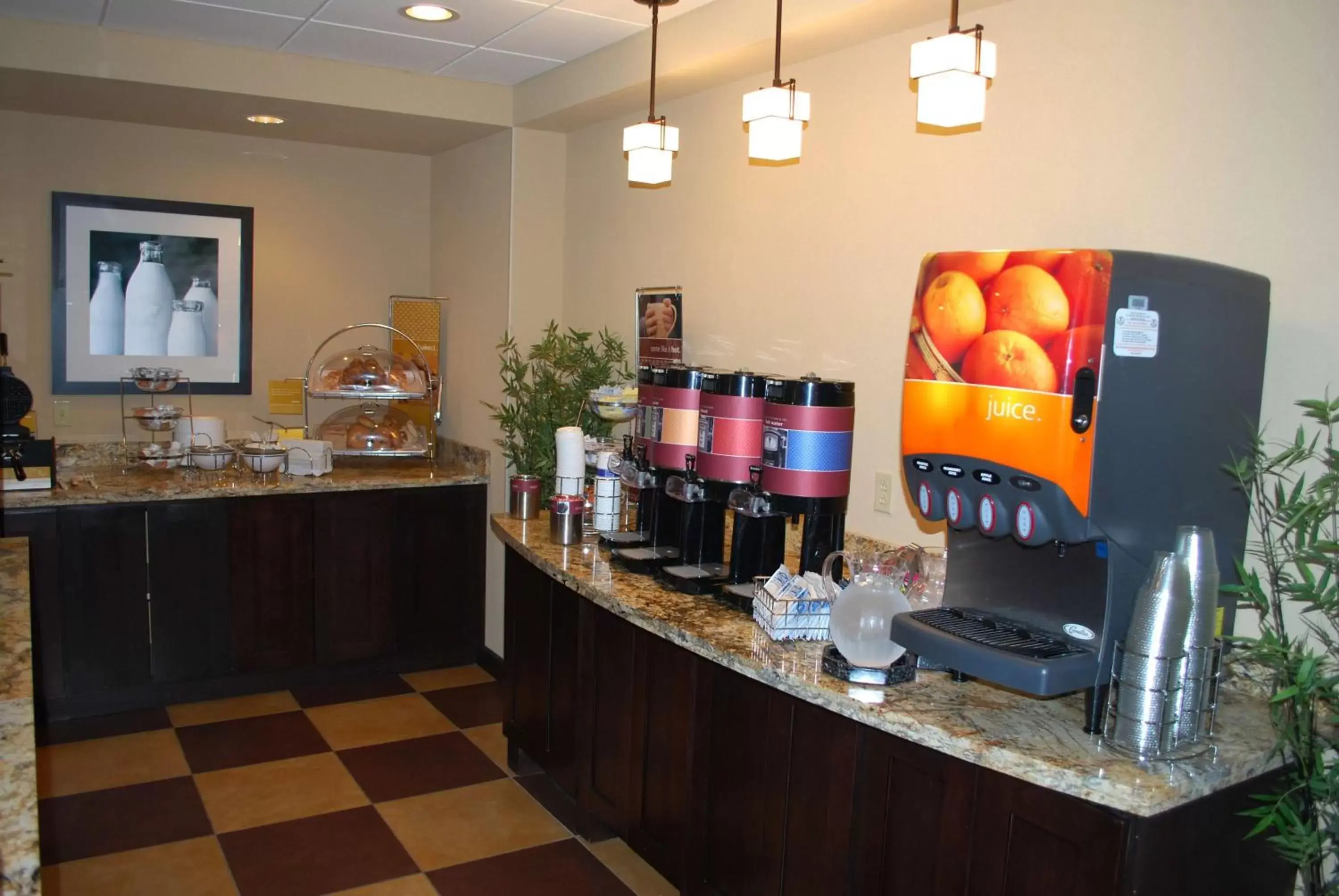 Dining area, Food in Hampton Inn & Suites Phoenix/Gilbert