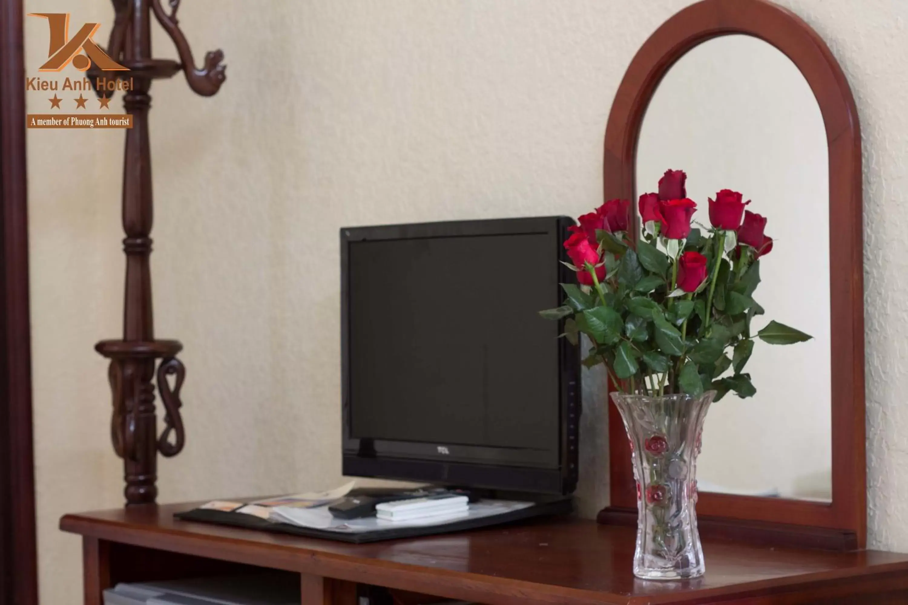 Photo of the whole room, TV/Entertainment Center in Kieu Anh Hotel