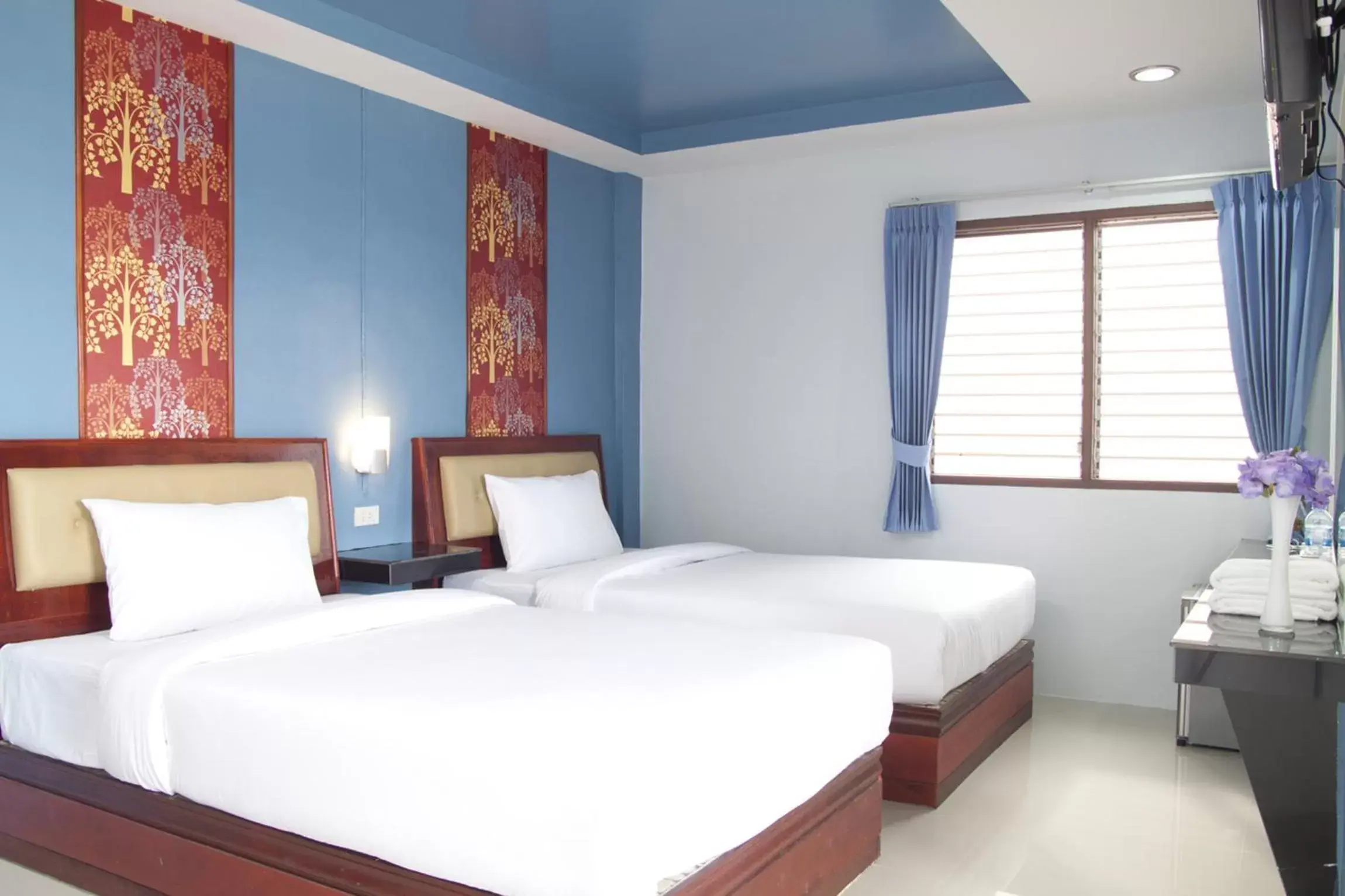 Photo of the whole room, Bed in Krabi Orchid Hometel