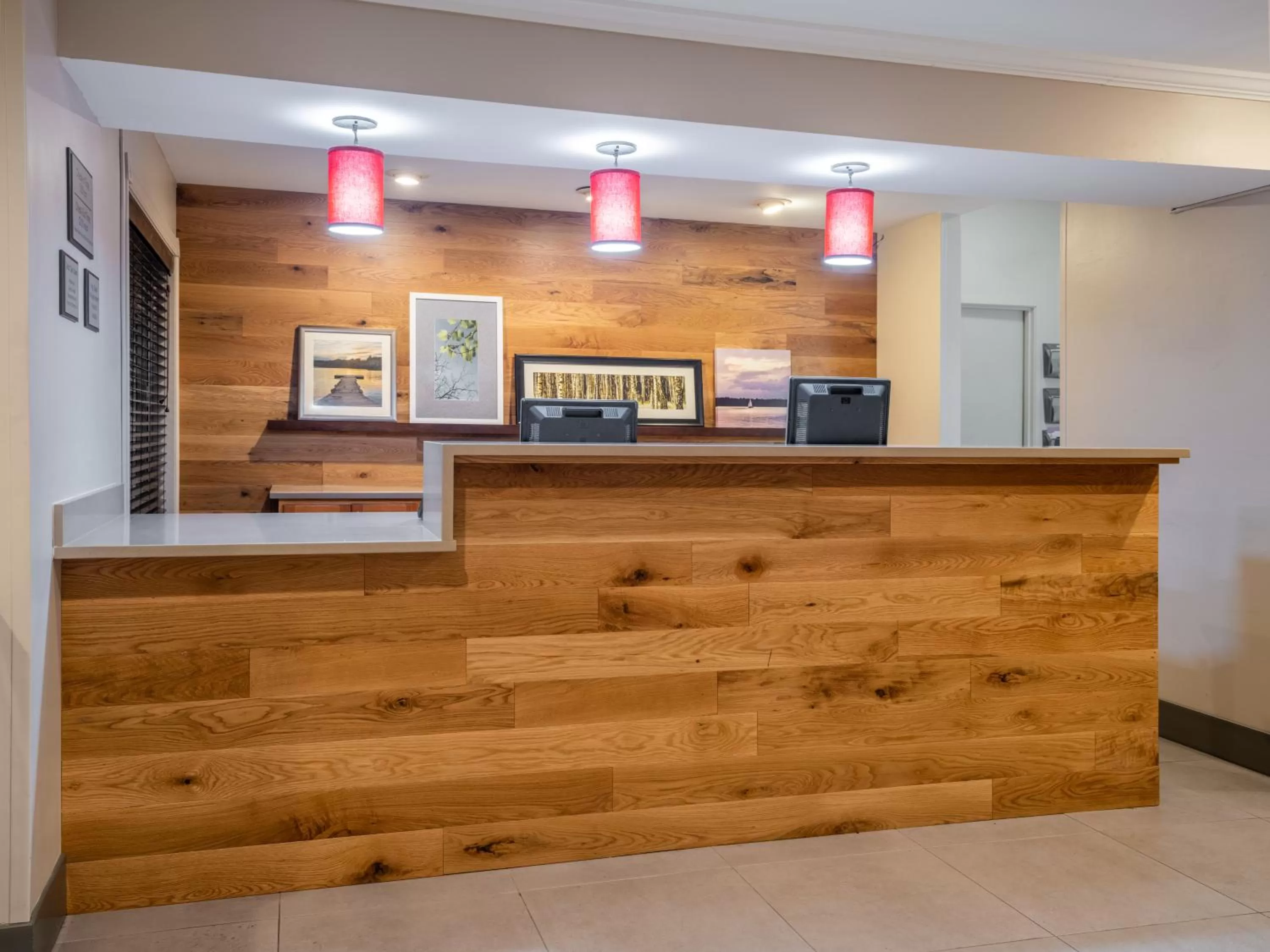Lobby or reception in Country Inn & Suites by Radisson, Maumee - Toledo