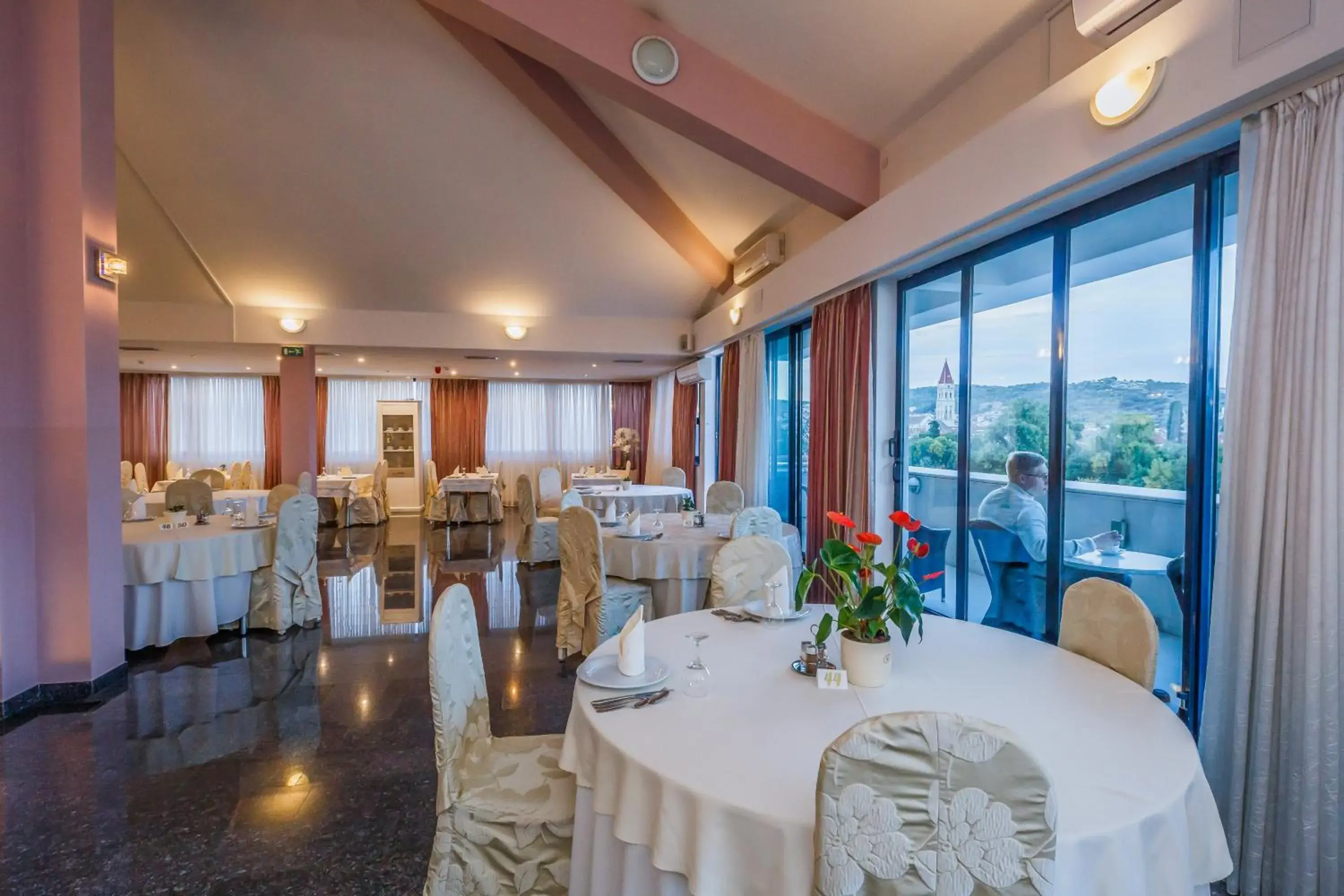 Restaurant/places to eat in Hotel Bellevue Trogir Restaurant/places to eat in Hotel Bellevue Trogir