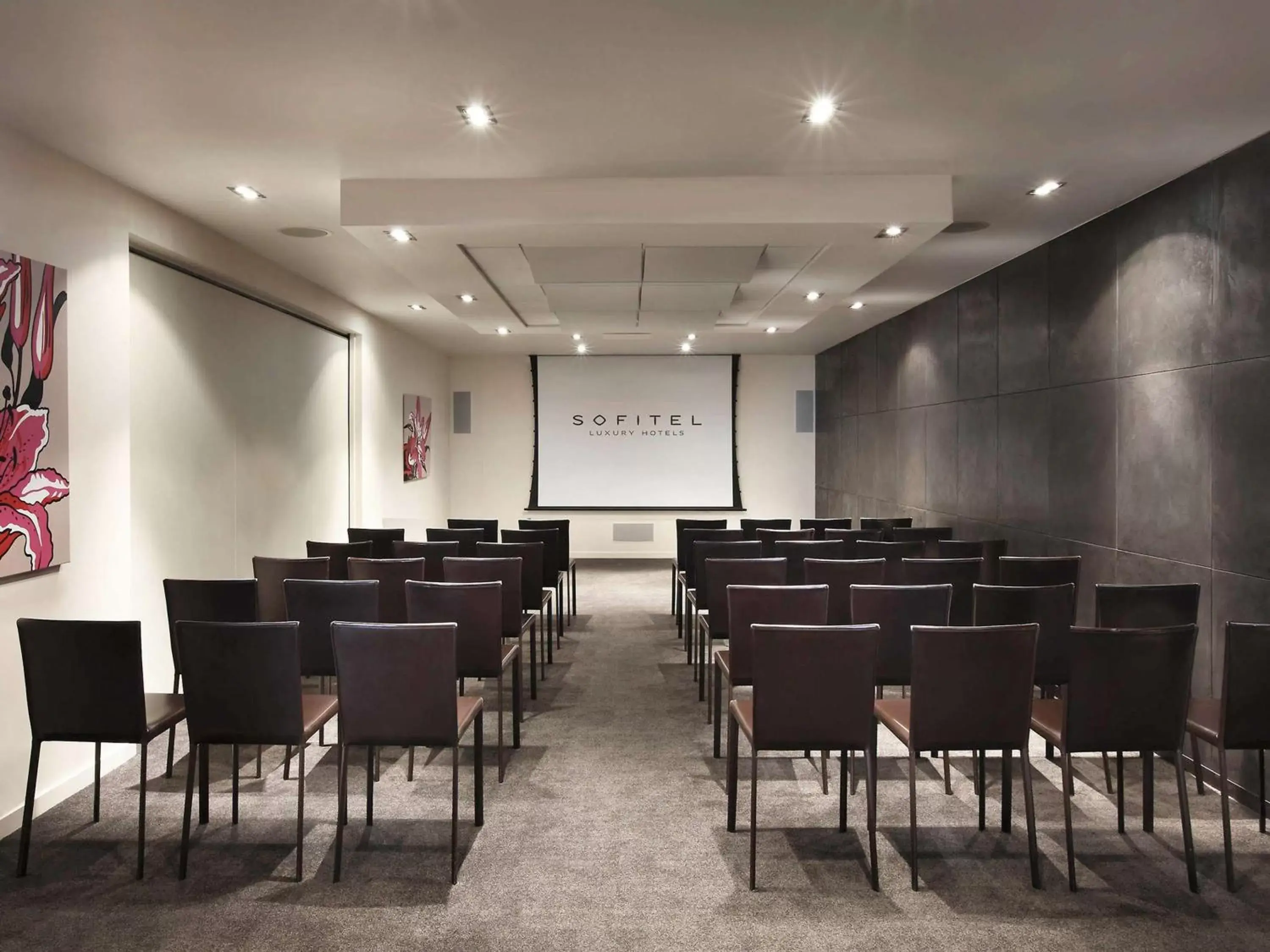 Meeting/conference room in Sofitel Queenstown Hotel & Spa