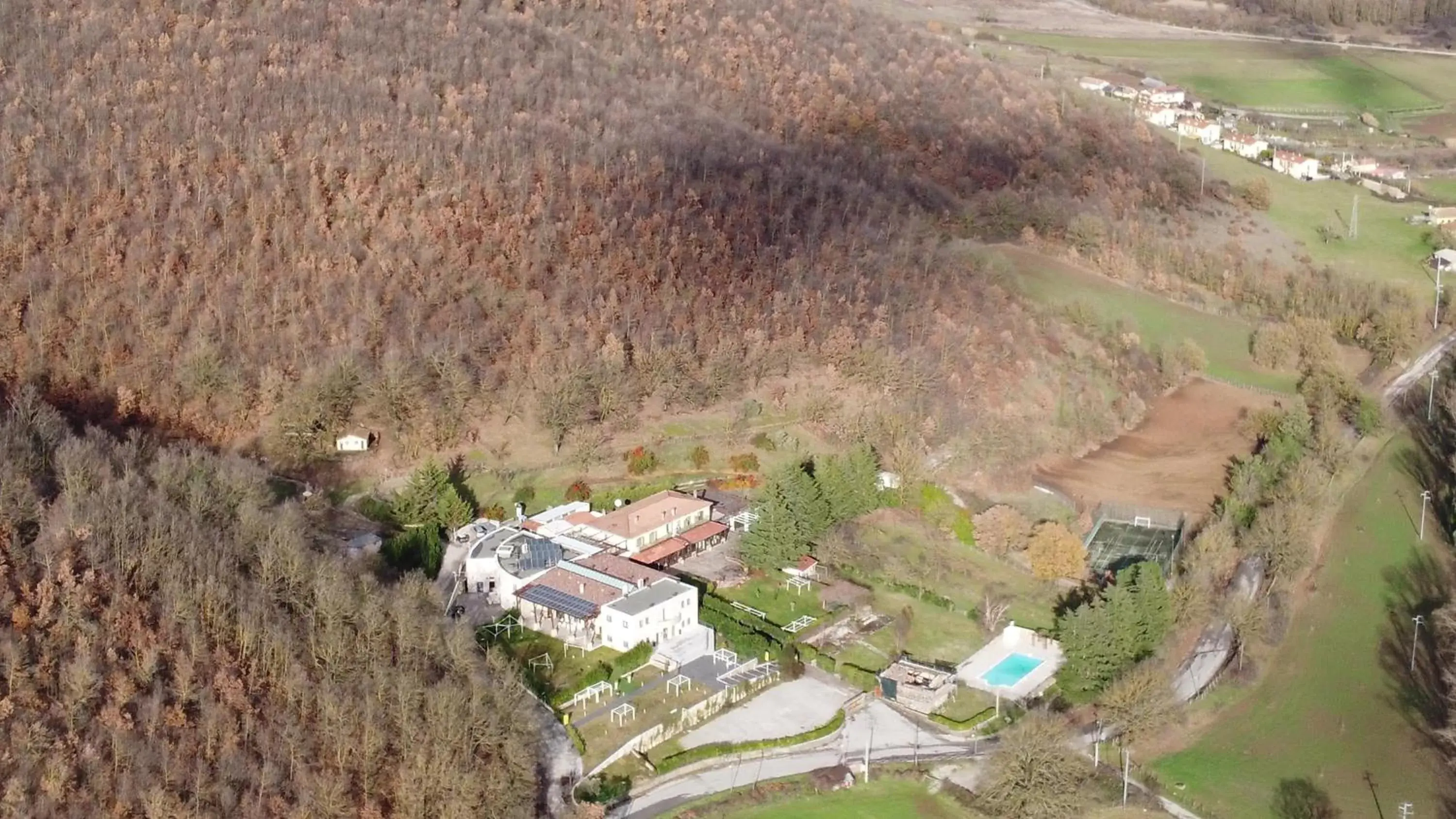 Property building, Bird's-eye View in Sotto Il Cielo Hotel
