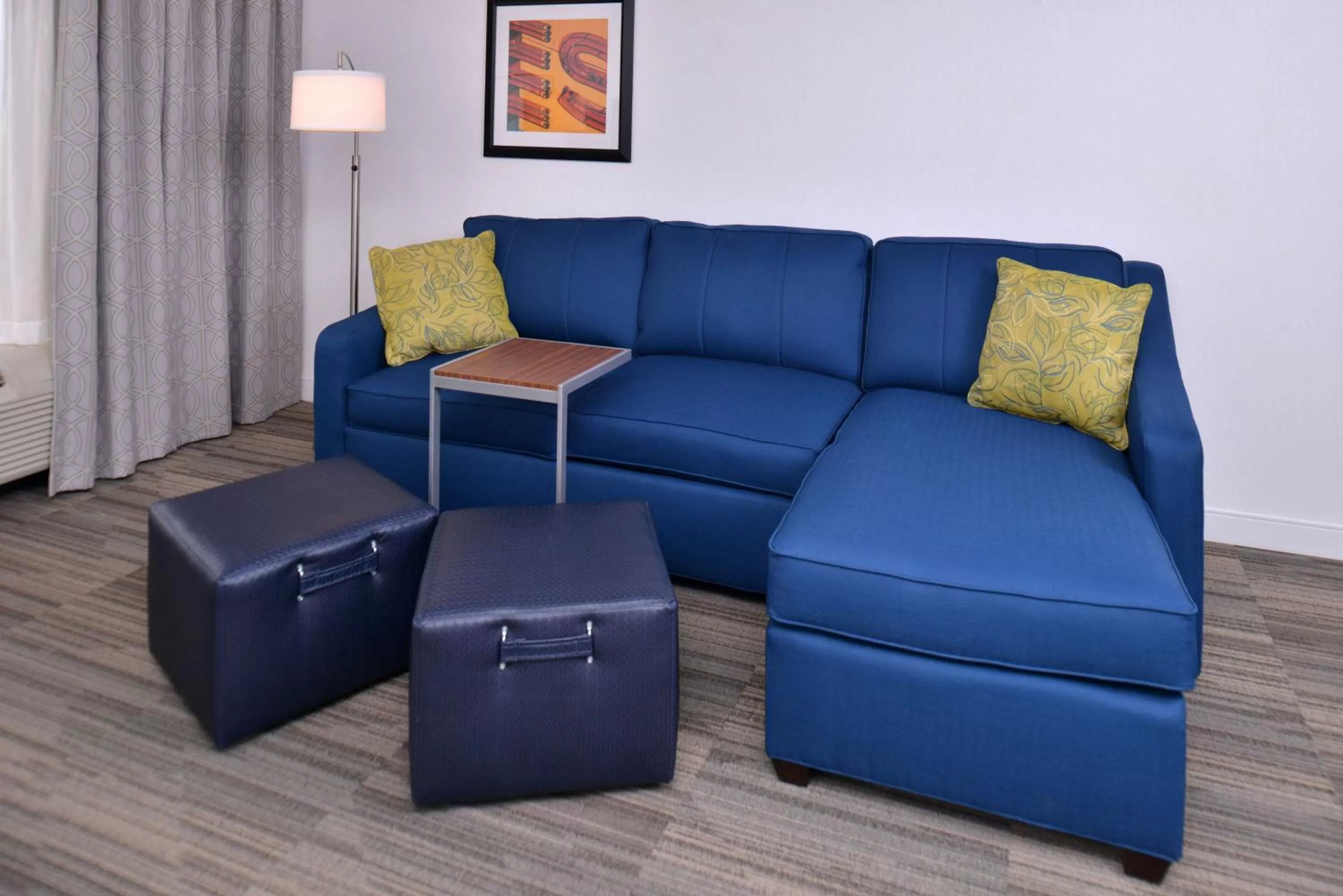 Bed in Hampton Inn & Suites Ann Arbor West