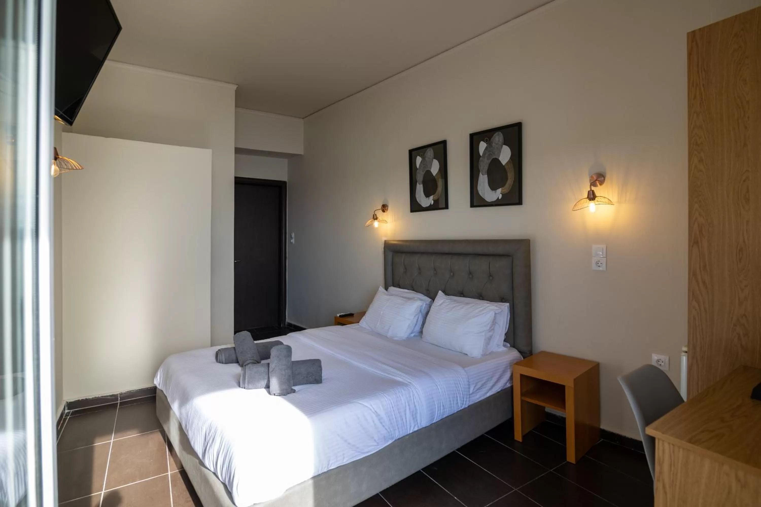 Photo of the whole room, Bed in Votsalakia Hotel & Luxury Apartments