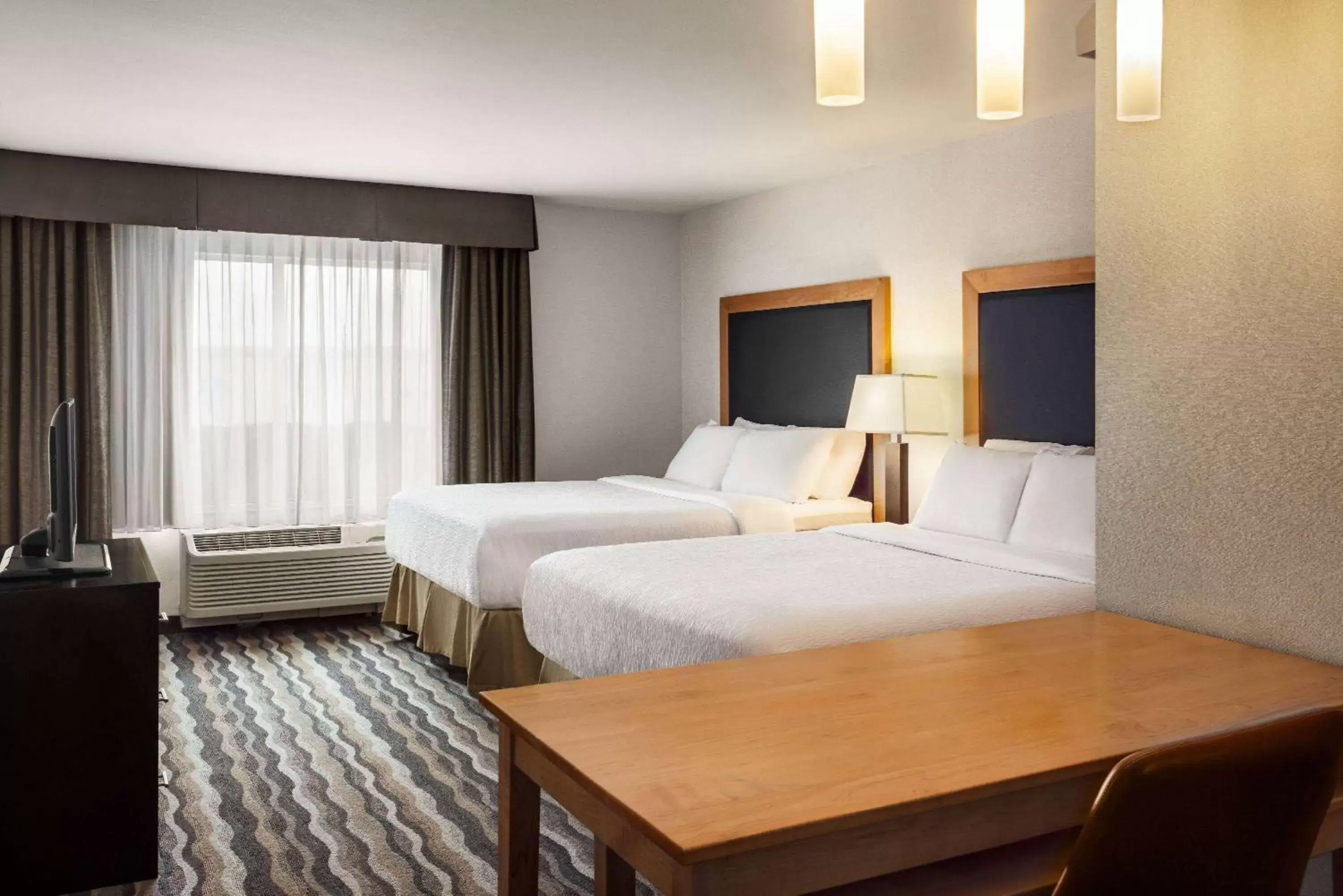 Photo of the whole room, Bed in Wyndham Avon Photo of the whole room, Bed in Wyndham Avon
