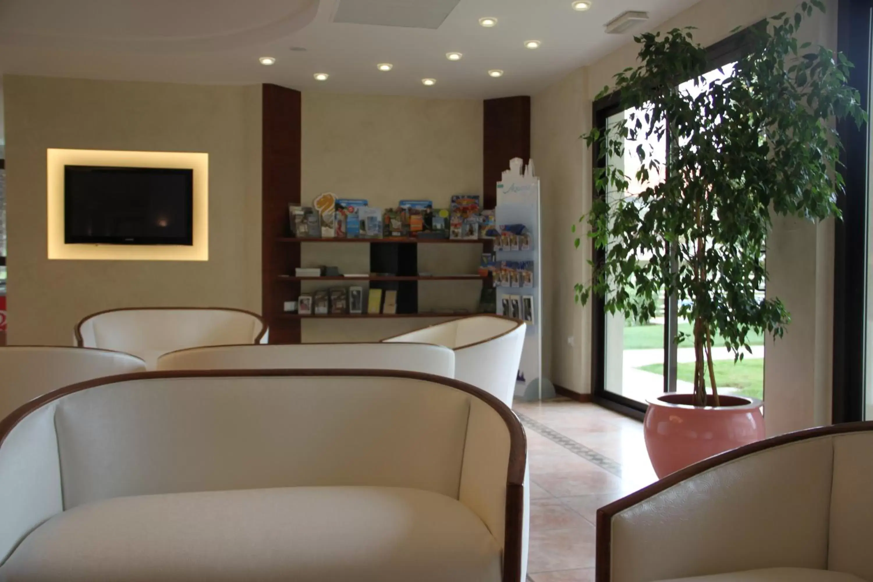 Lobby or reception, Lounge/Bar in Hotel Porto Azzurro