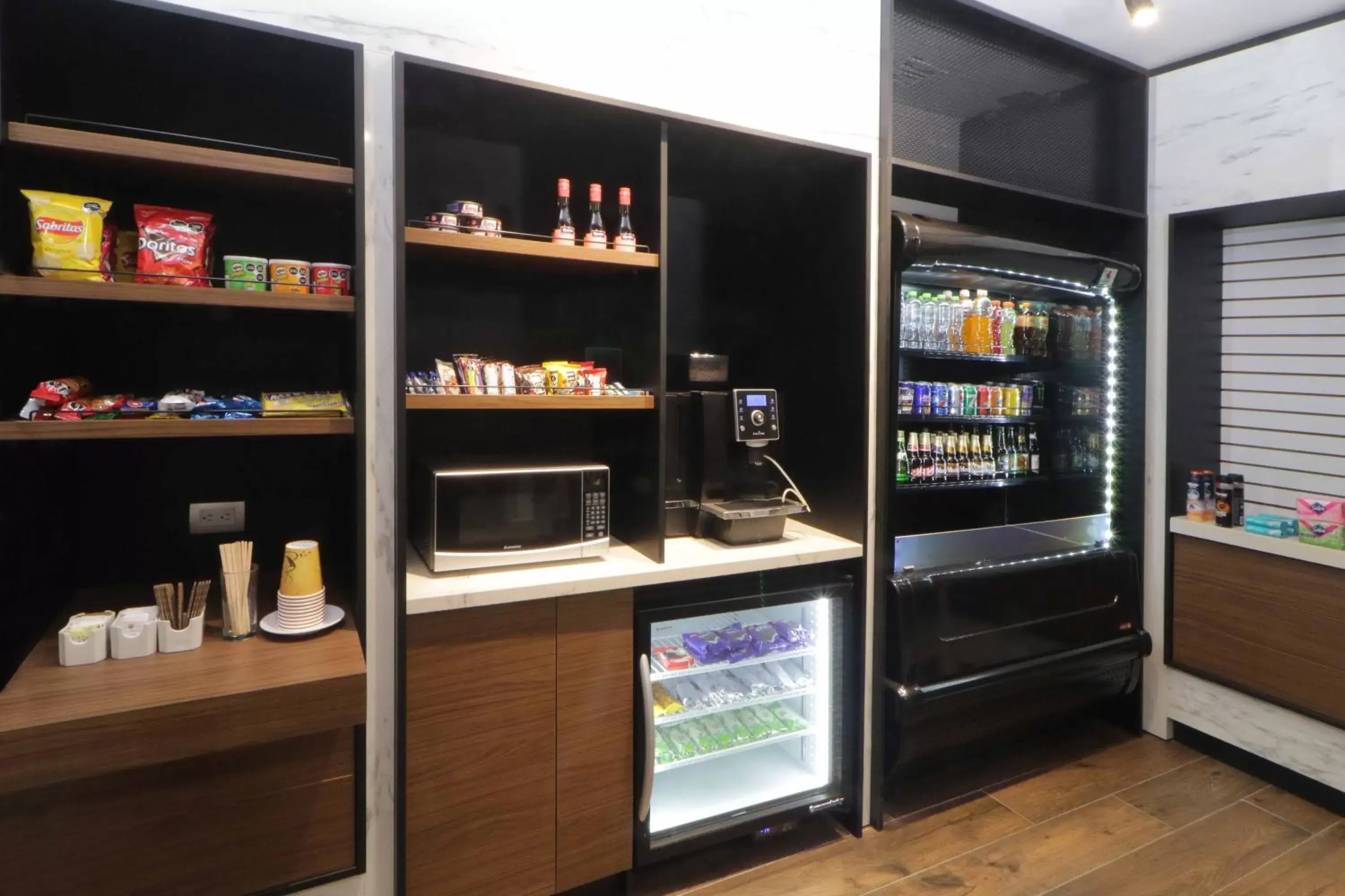 Coffee/tea facilities in Courtyard Monterrey Airport