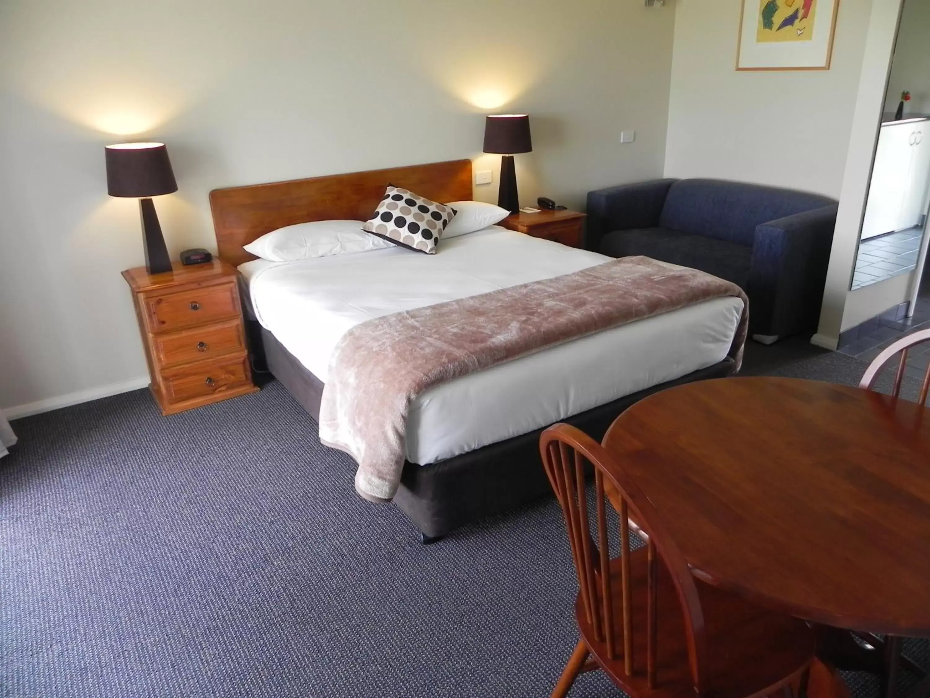 Bedroom, Bed in Moore Park Inn