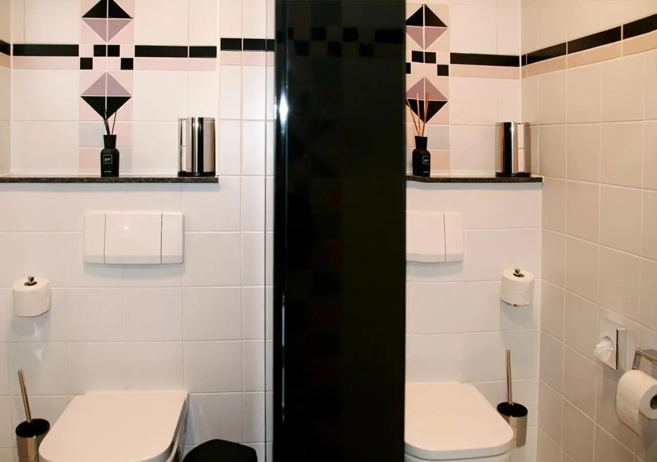 Area and facilities, Bathroom in AVIA Hotel