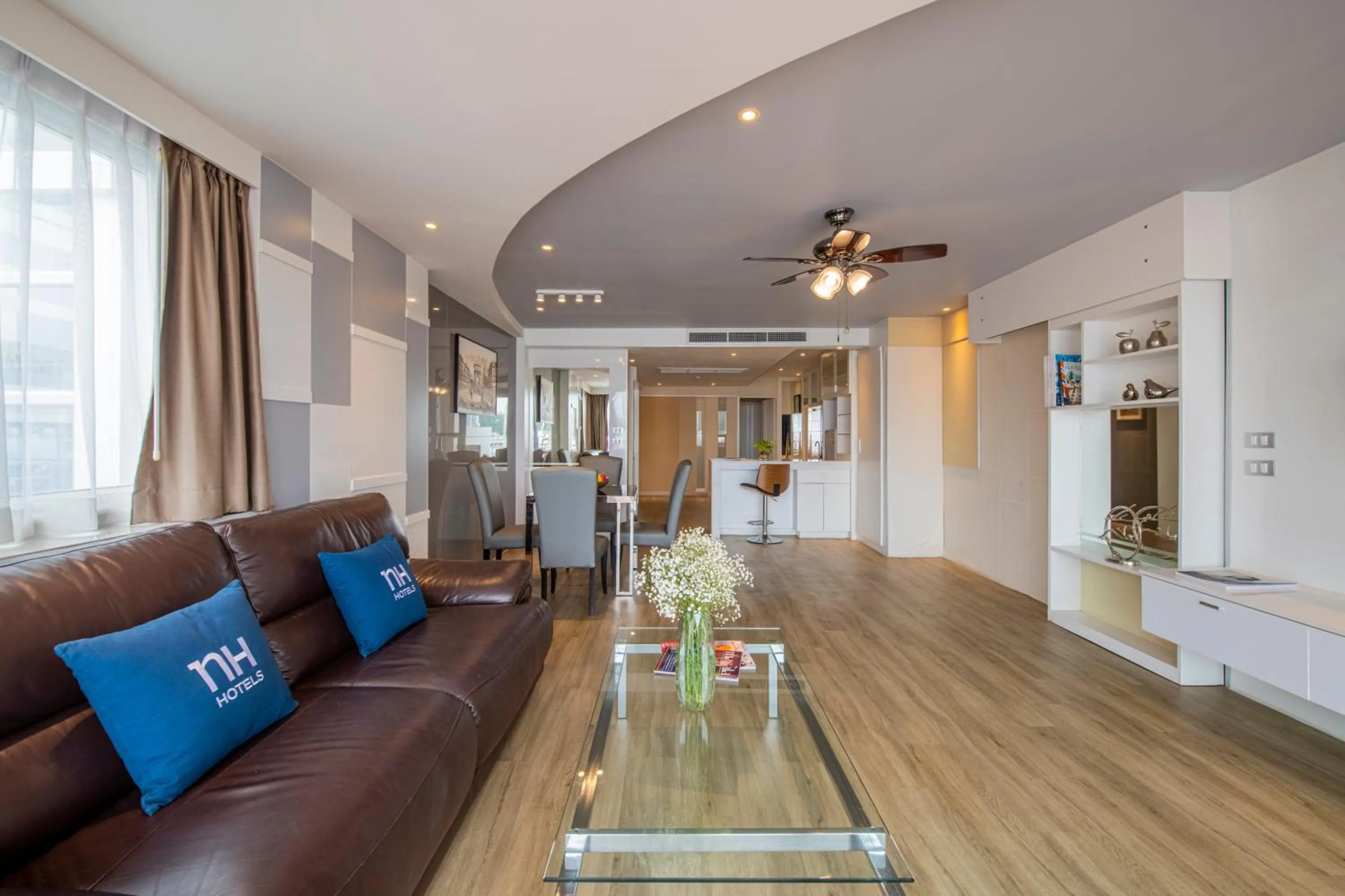 Living room in NH Boat Lagoon Phuket Resort